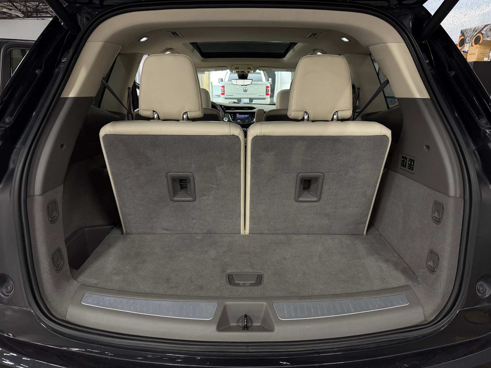 Thumbnail: 2020 Cadillac XT6 - 6