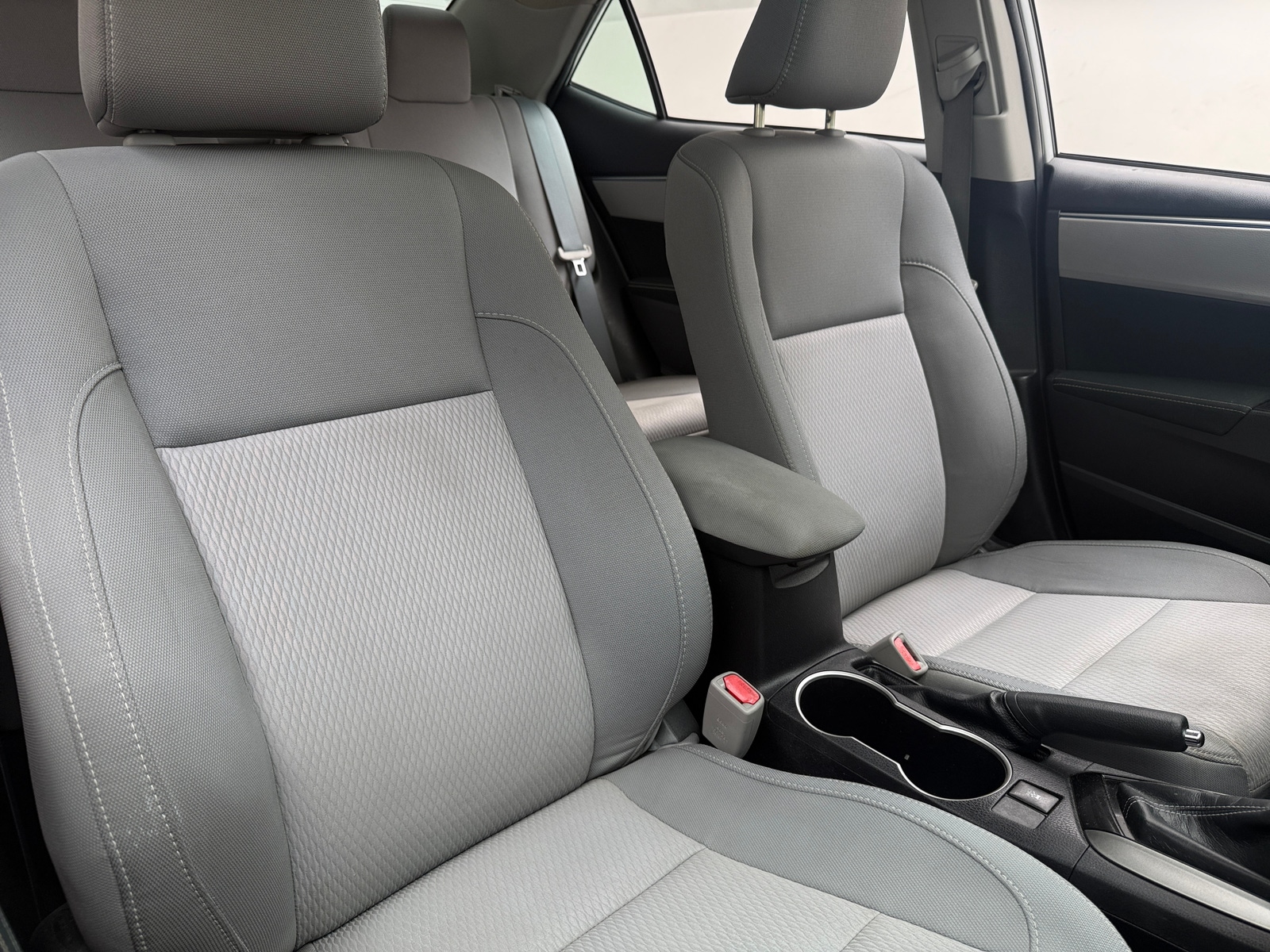 Thumbnail: 2015 Toyota Corolla - 2