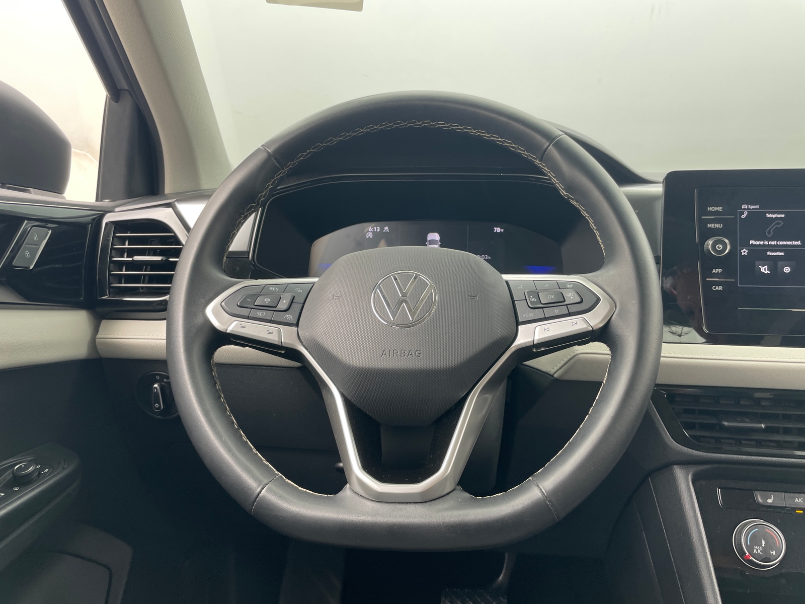 Thumbnail: 2025 Volkswagen Taos - 5