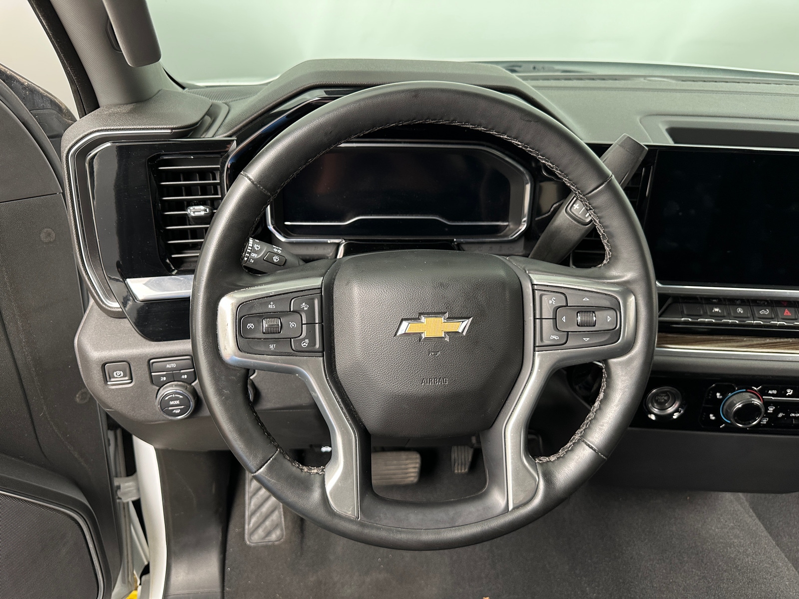 Thumbnail: 2023 Chevrolet Silverado 1500 - 5