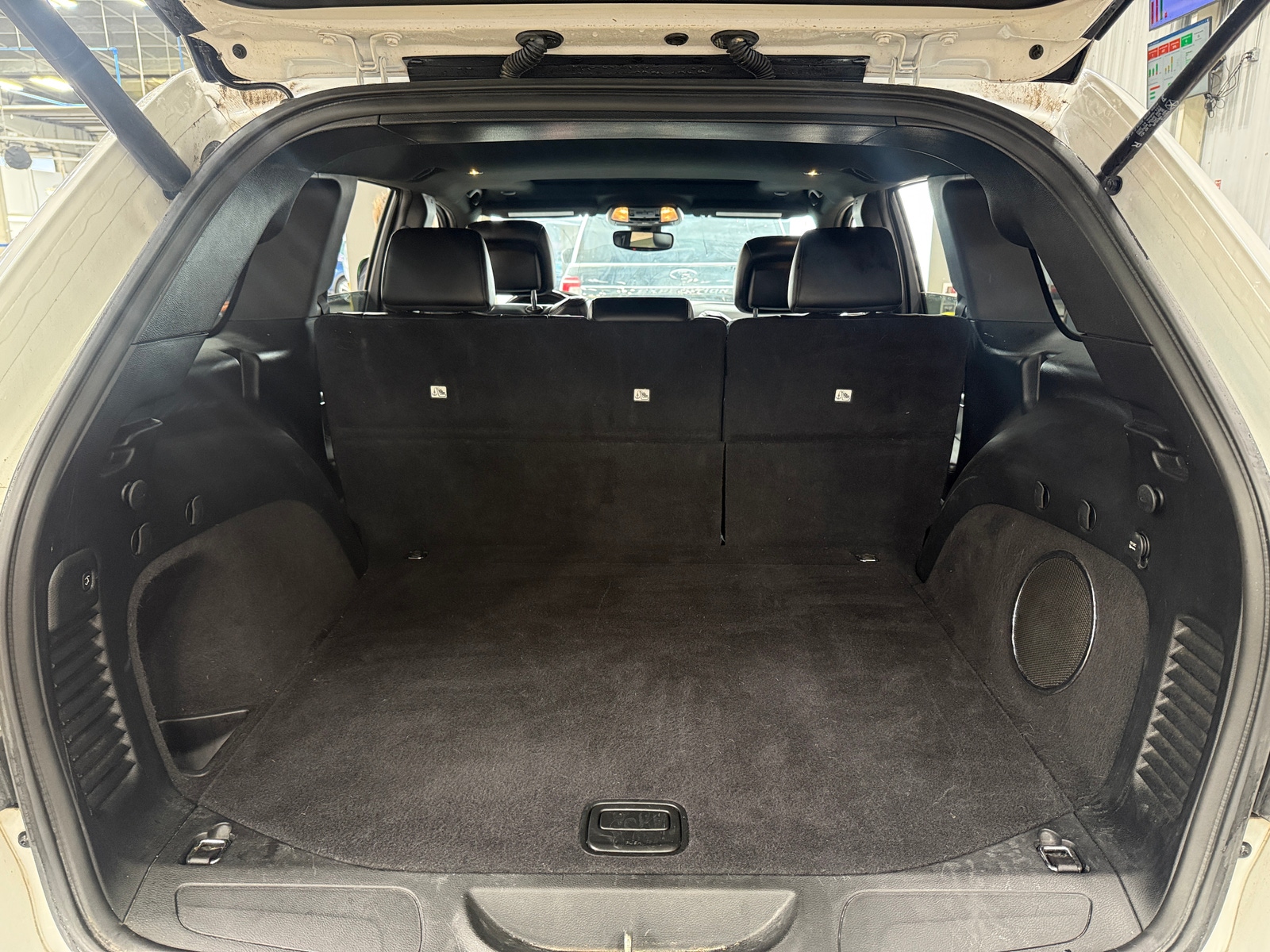 Thumbnail: 2019 Jeep Grand Cherokee - 6