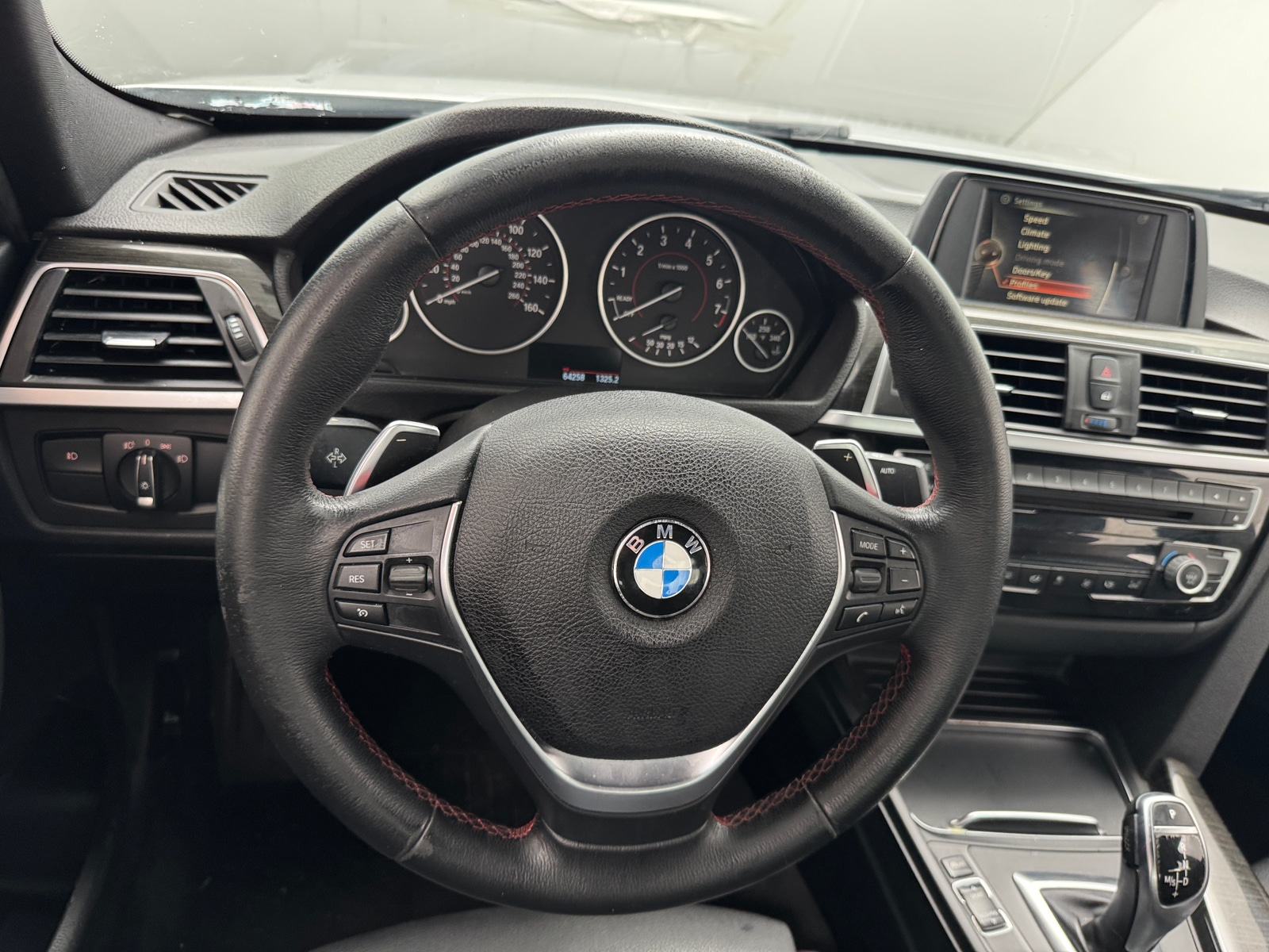 Thumbnail: 2017 BMW 3 Series - 4