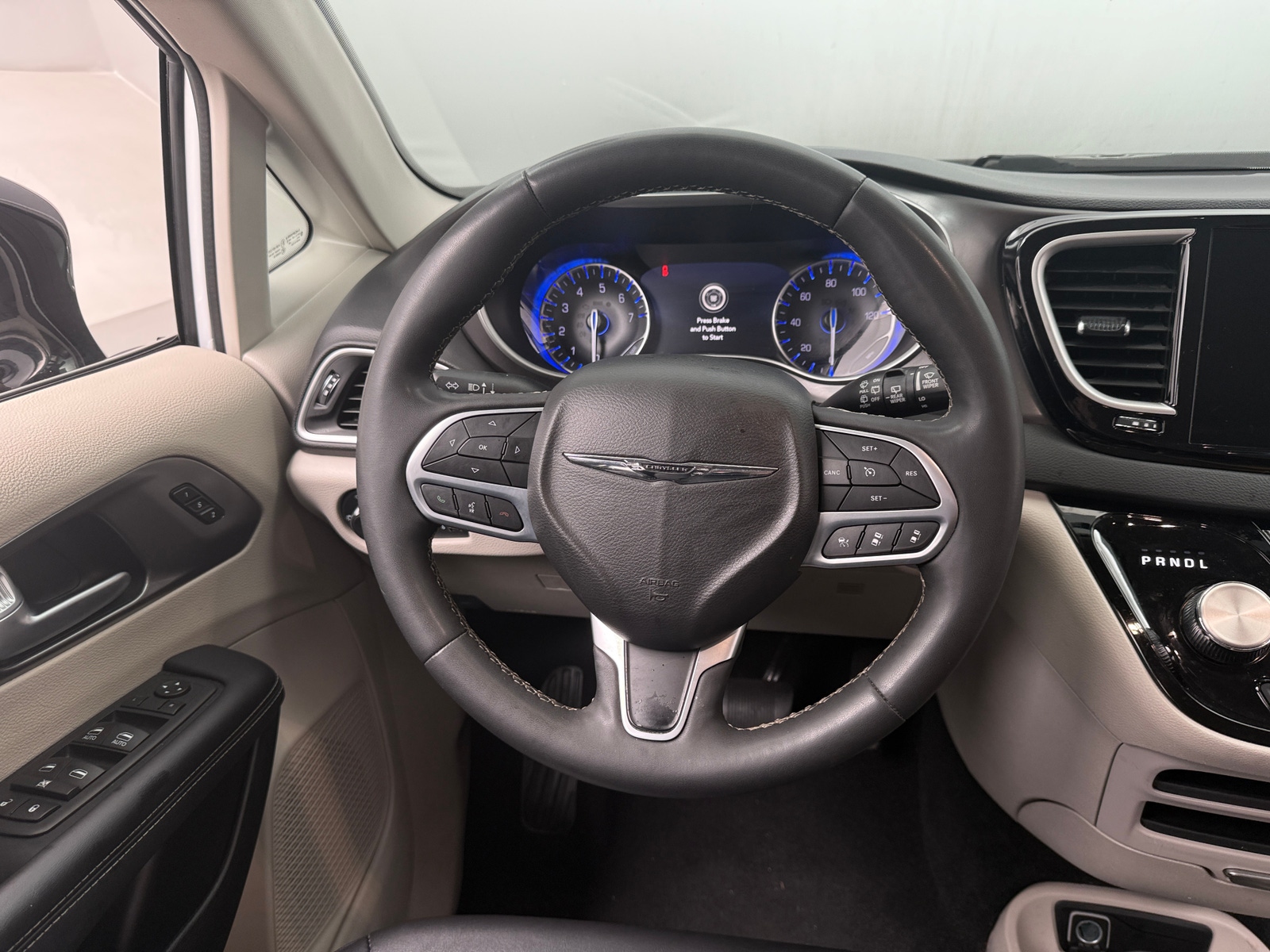 Thumbnail: 2024 Chrysler Pacifica - 4