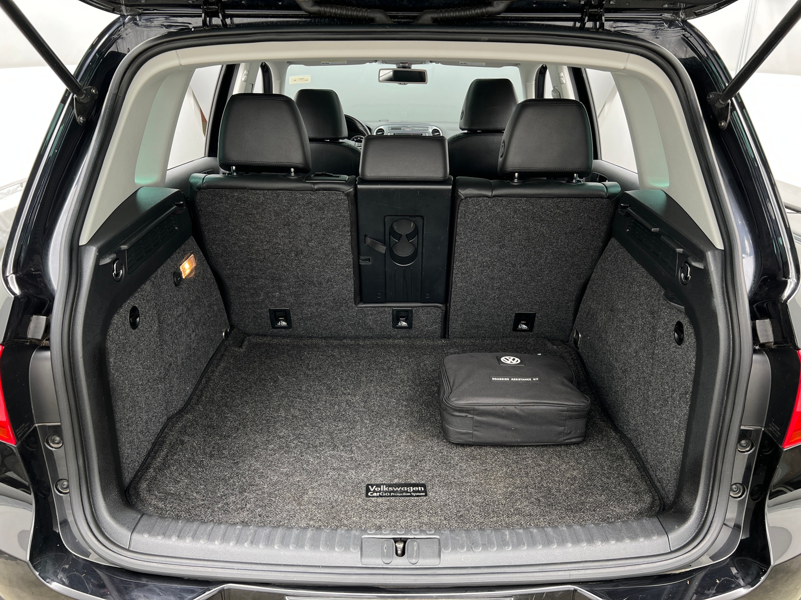 Thumbnail: 2017 Volkswagen Tiguan - 6