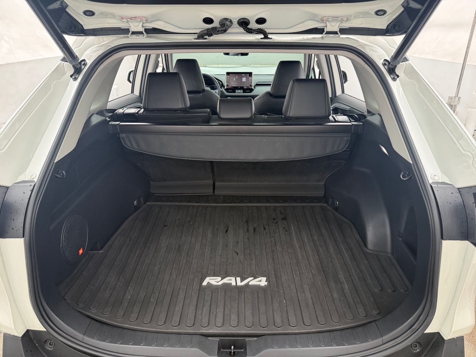 Thumbnail: 2022 Toyota RAV4 - 6