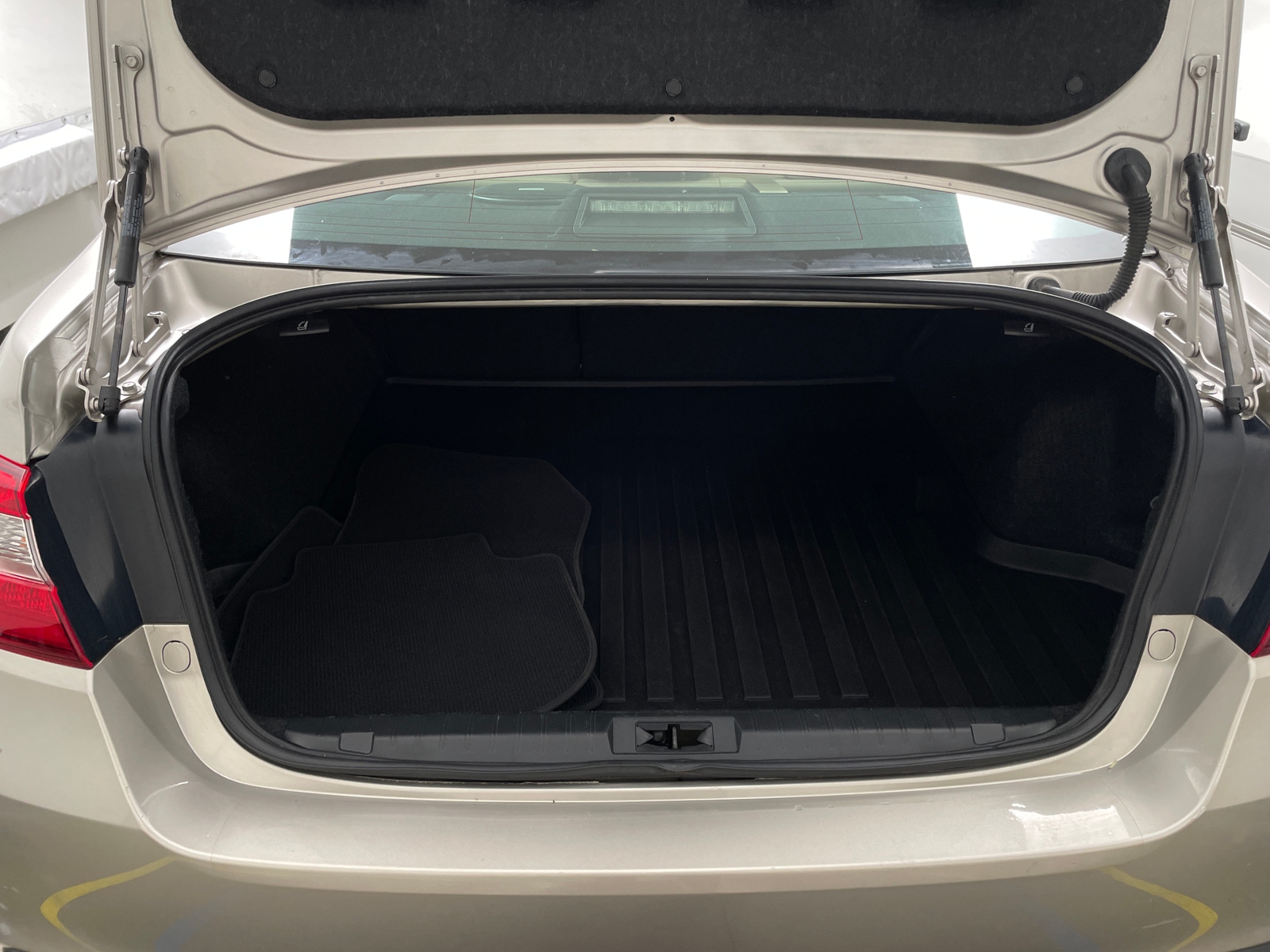 Thumbnail: 2019 Subaru Legacy - 6