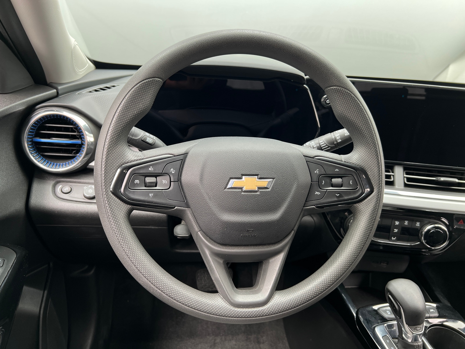 Thumbnail: 2025 Chevrolet Trax - 4