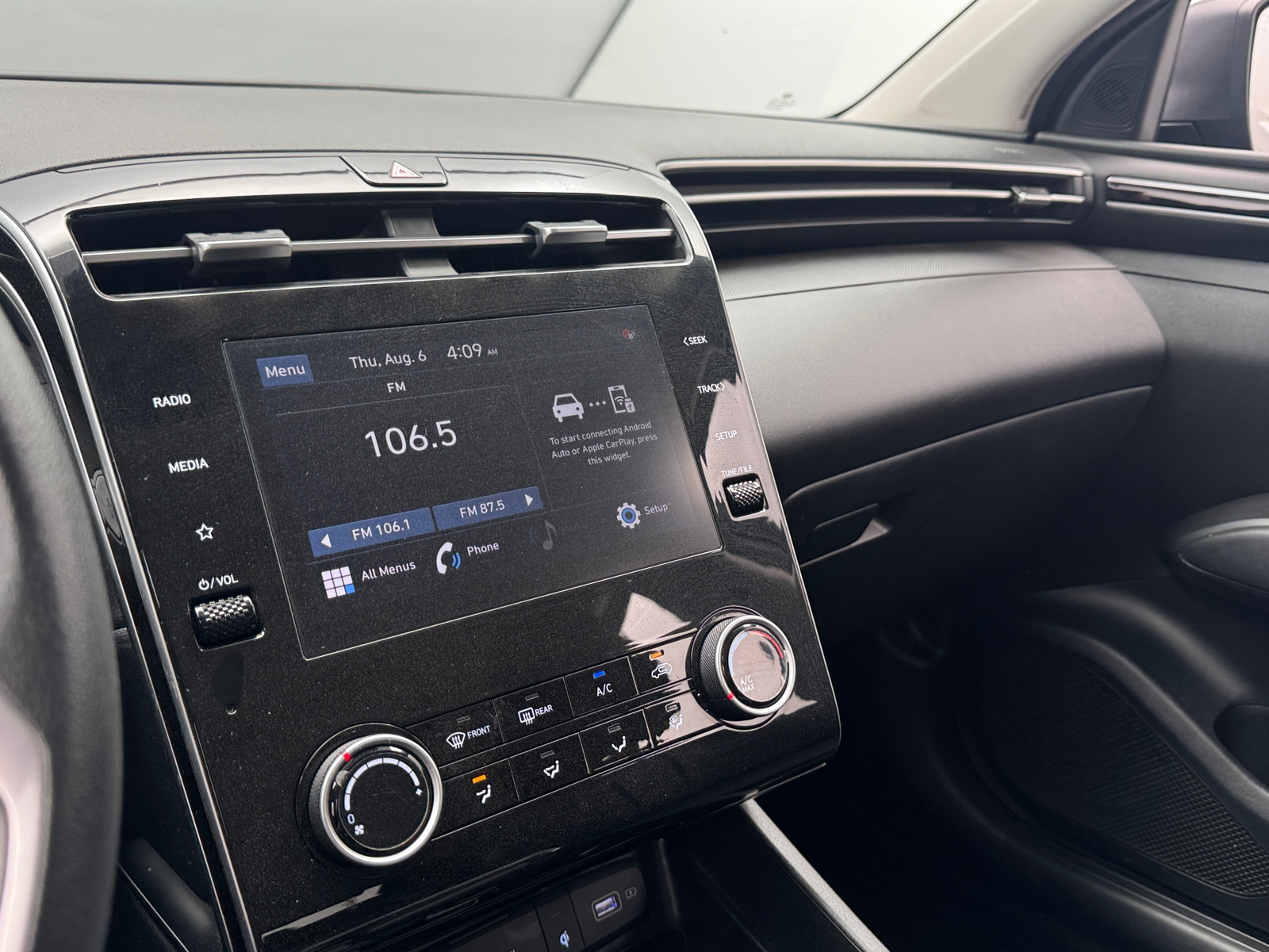 Thumbnail: 2023 Hyundai Tucson - 4