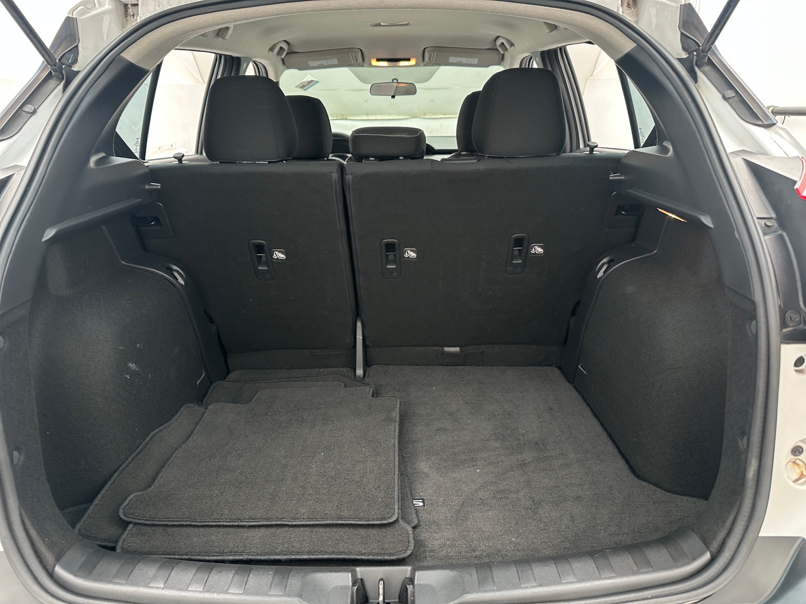 Thumbnail: 2019 Nissan Kicks - 7