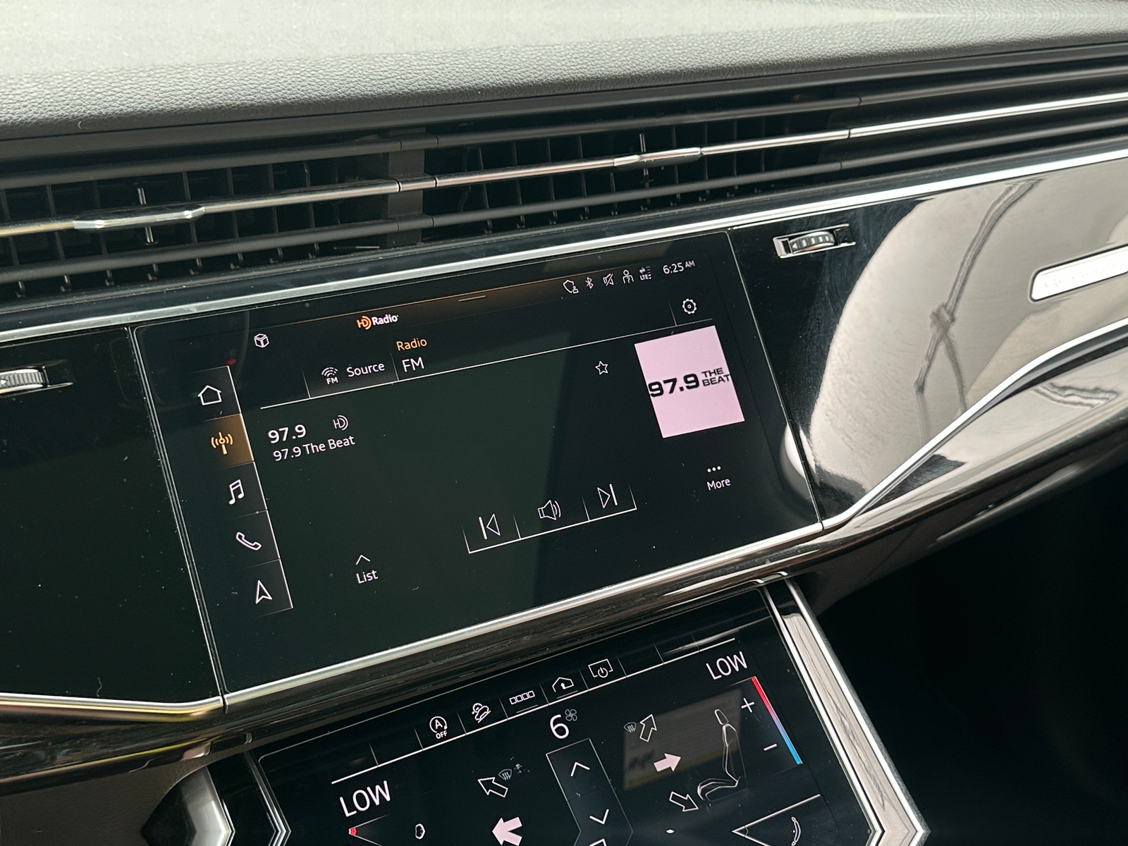Thumbnail: 2021 Audi Q7 - 3