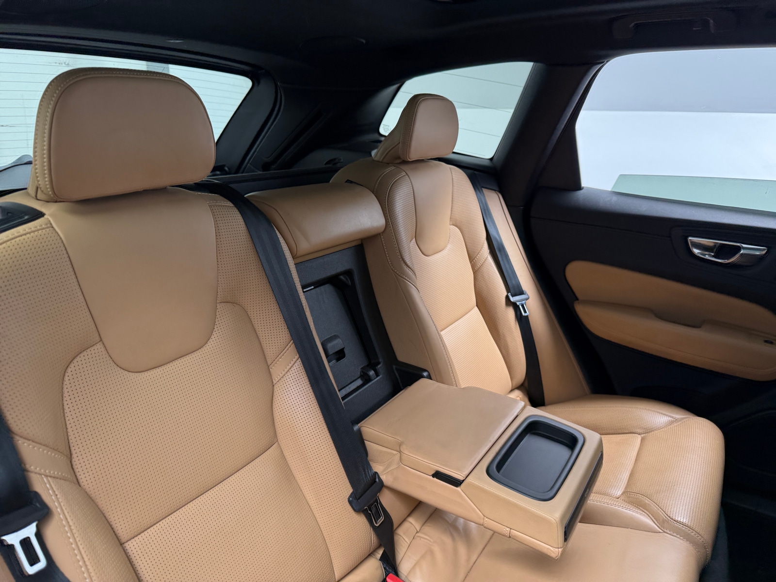 Thumbnail: 2020 Volvo XC60 - 5