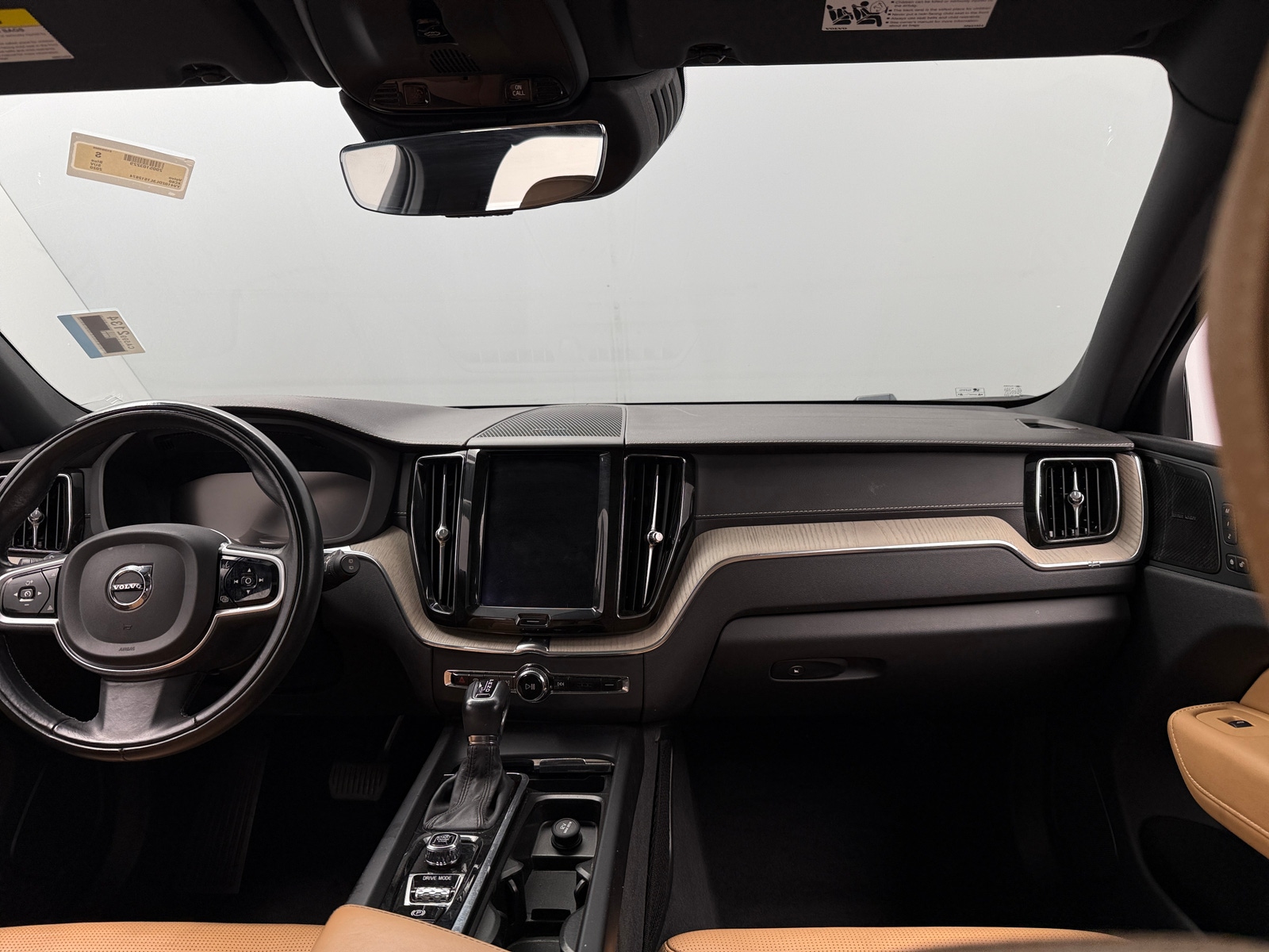 Thumbnail: 2020 Volvo XC60 - 2