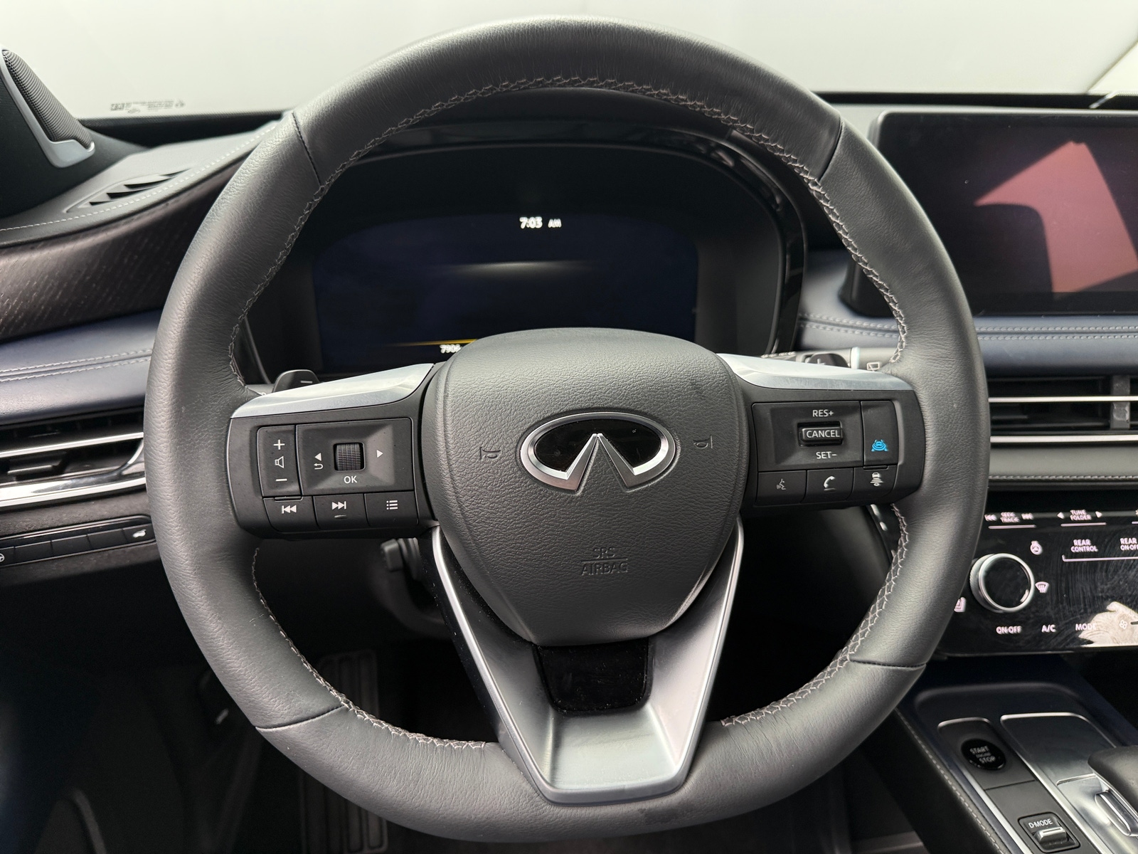 Thumbnail: 2026 INFINITI QX60 - 4