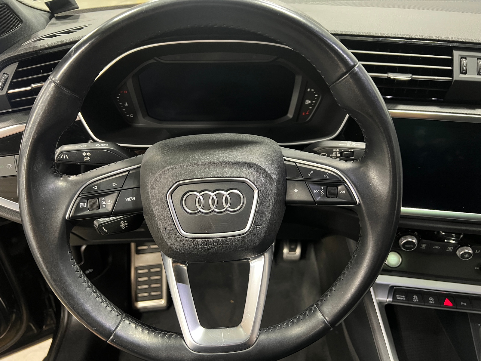 Thumbnail: 2020 Audi Q3 - 4