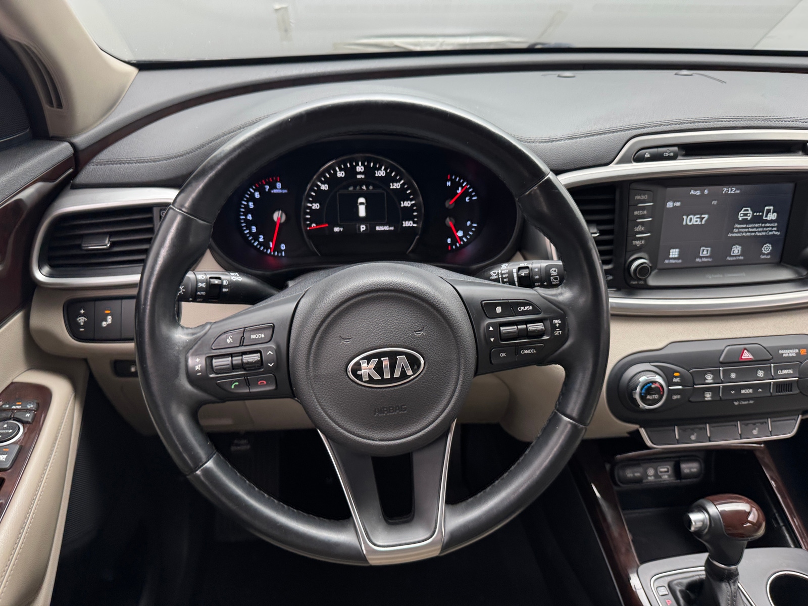 Thumbnail: 2018 Kia Sorento - 4