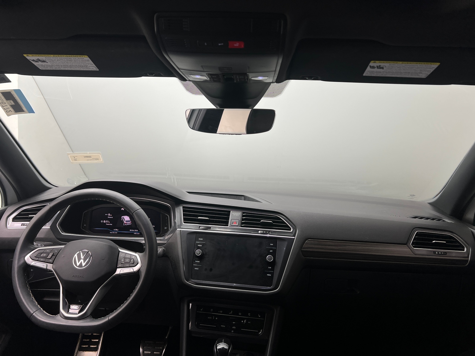 Thumbnail: 2023 Volkswagen Tiguan - 2