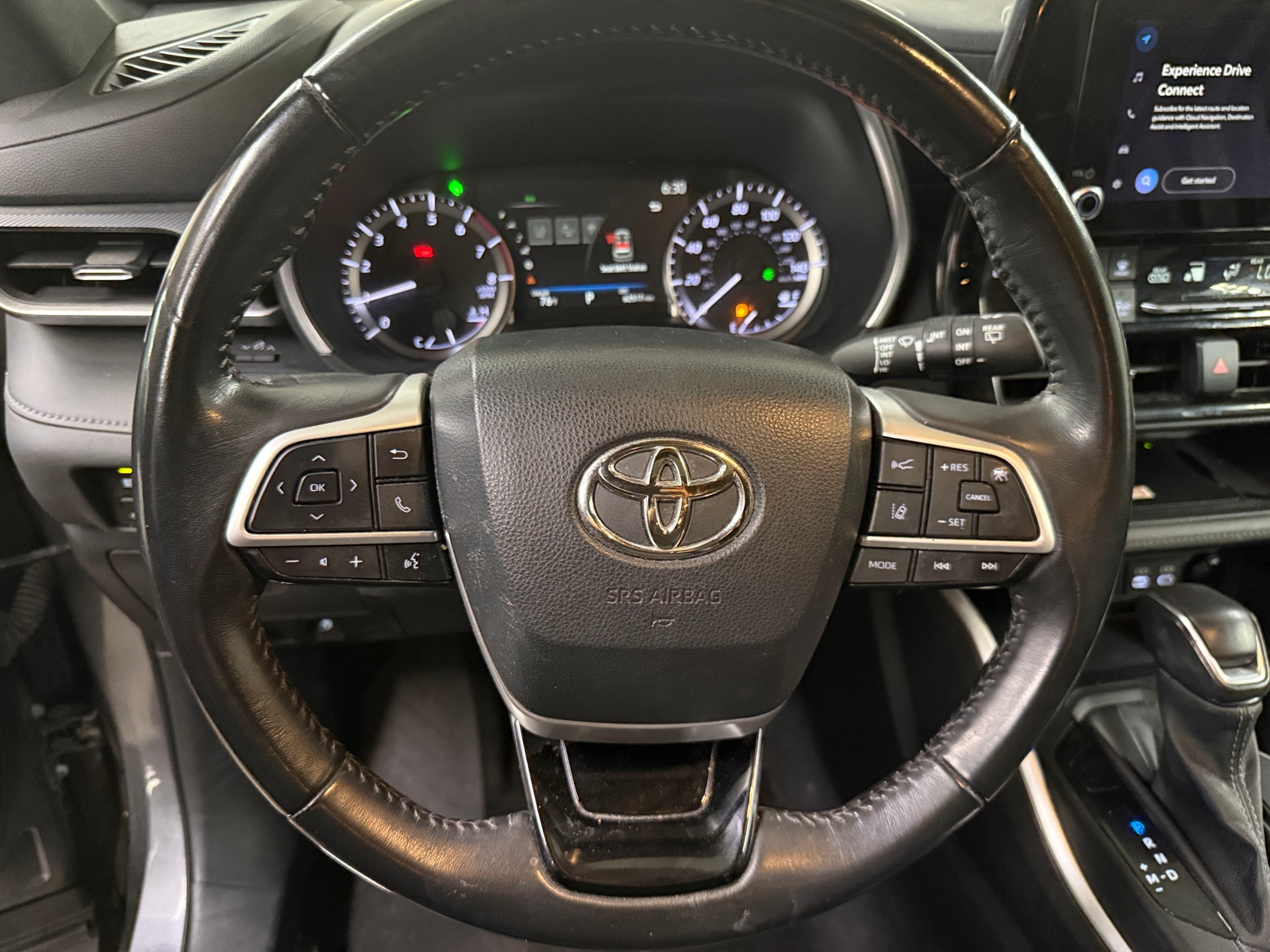 Thumbnail: 2023 Toyota Highlander - 4