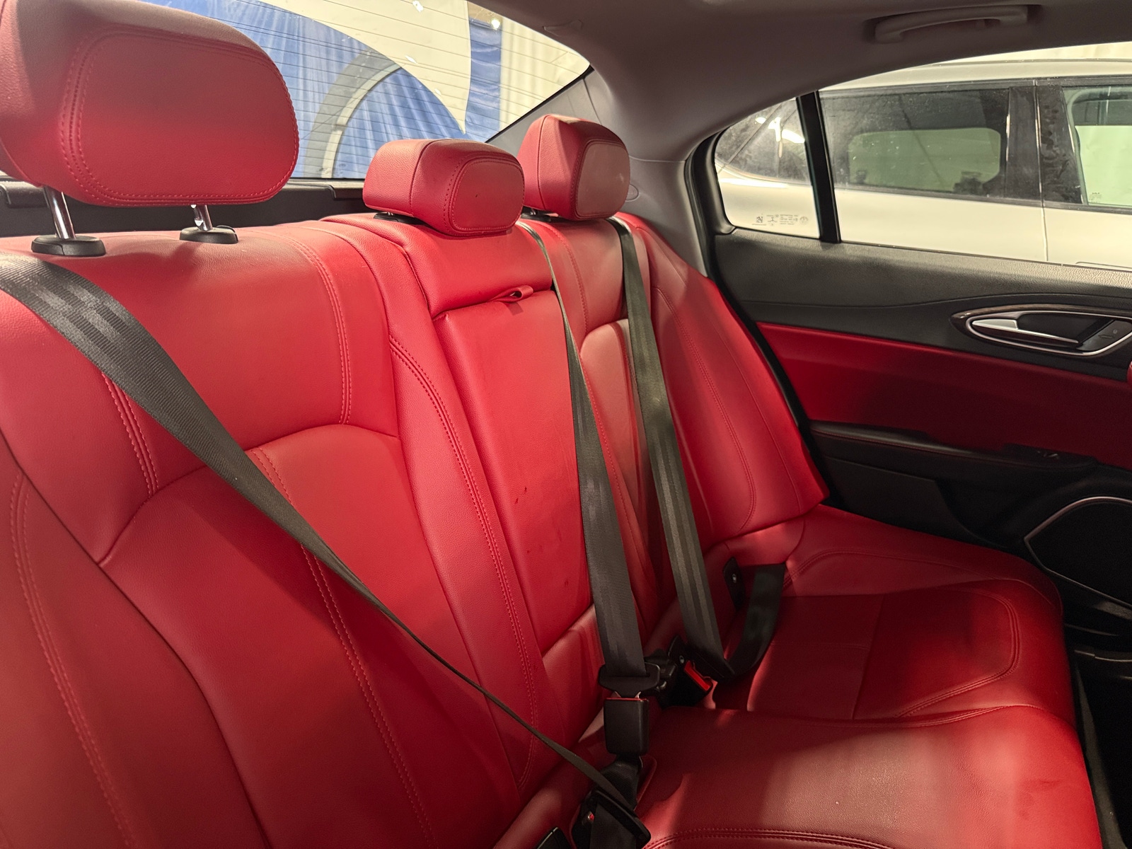 Thumbnail: 2021 Alfa Romeo Giulia - 5