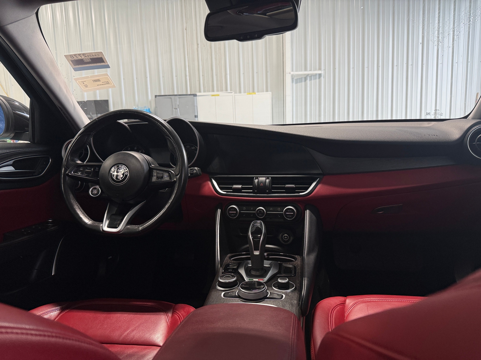 Thumbnail: 2021 Alfa Romeo Giulia - 2