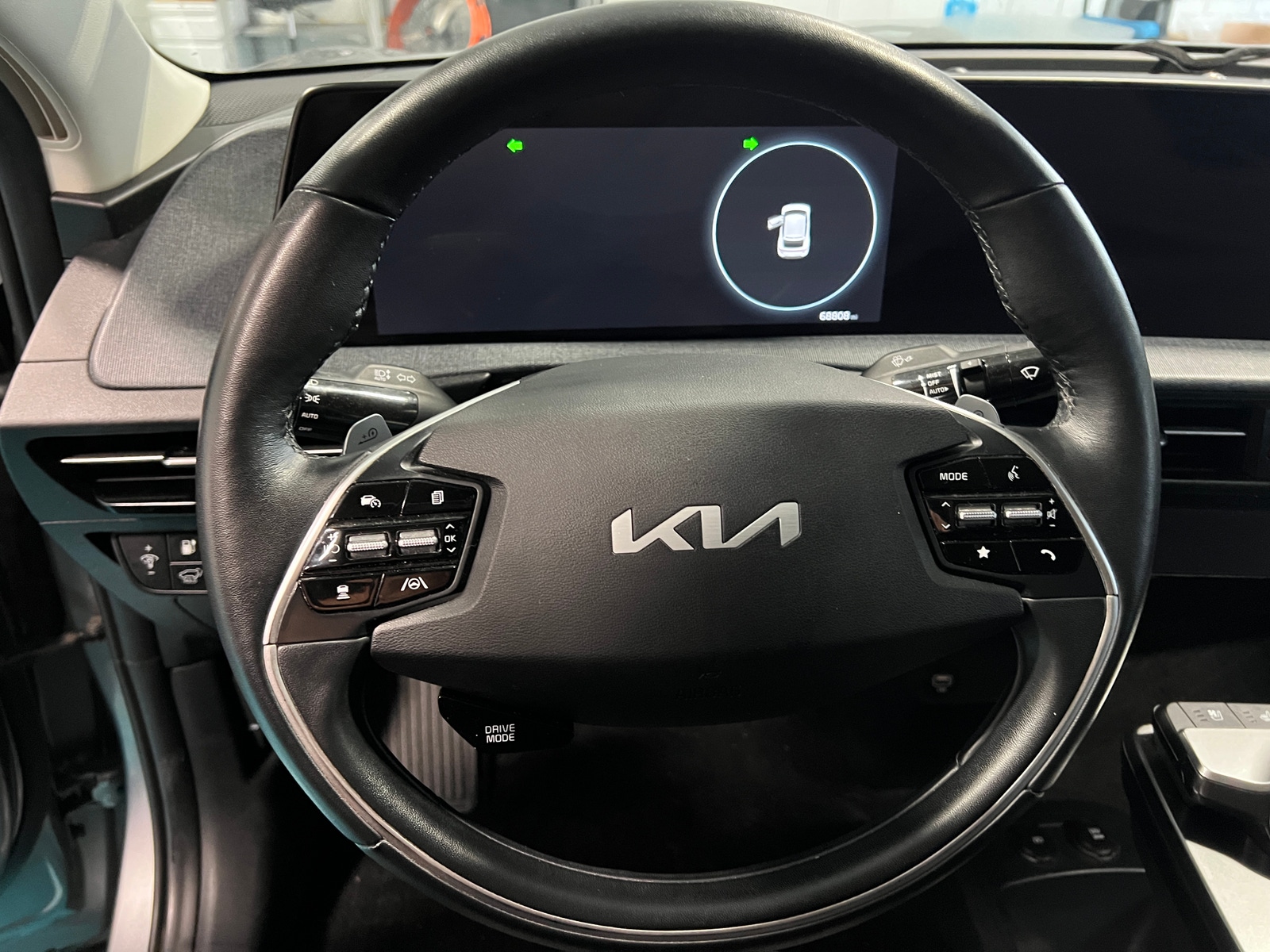 Thumbnail: 2022 Kia EV6 - 4