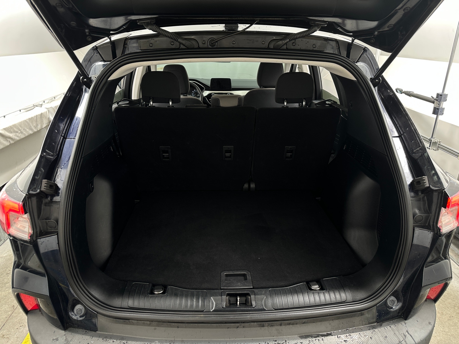 Thumbnail: 2021 Ford Escape - 7