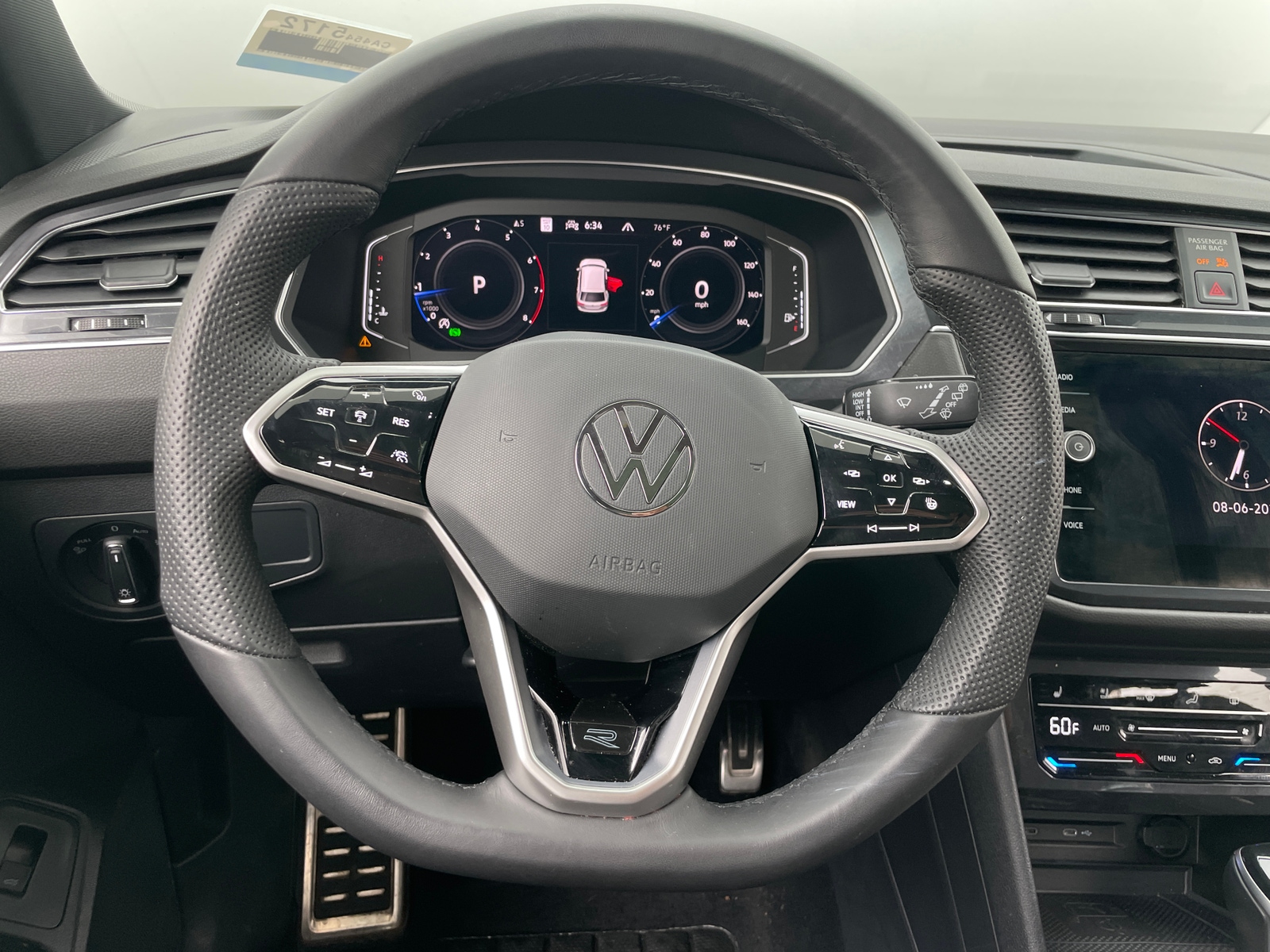 Thumbnail: 2022 Volkswagen Tiguan - 4