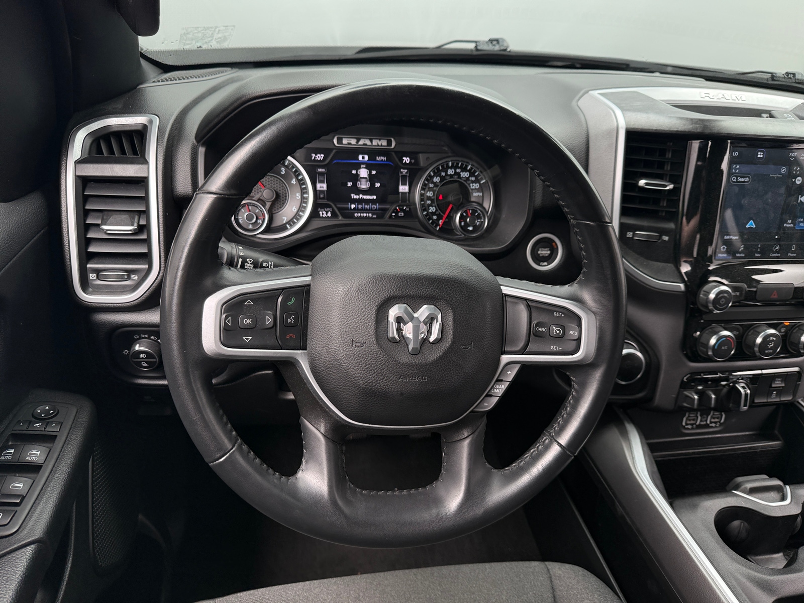 Thumbnail: 2022 RAM 1500 - 5