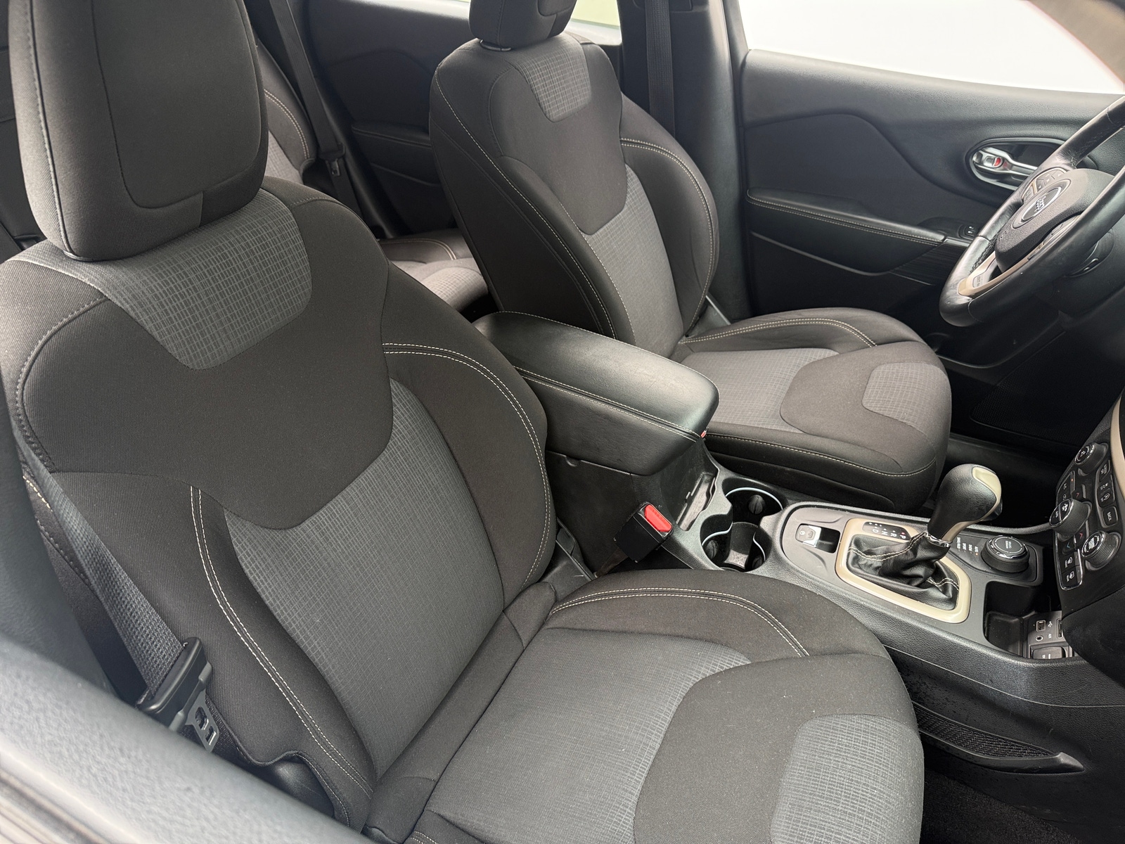 Thumbnail: 2015 Jeep Cherokee - 2