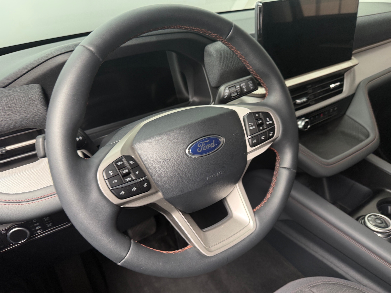 Thumbnail: 2026 Ford Explorer - 5