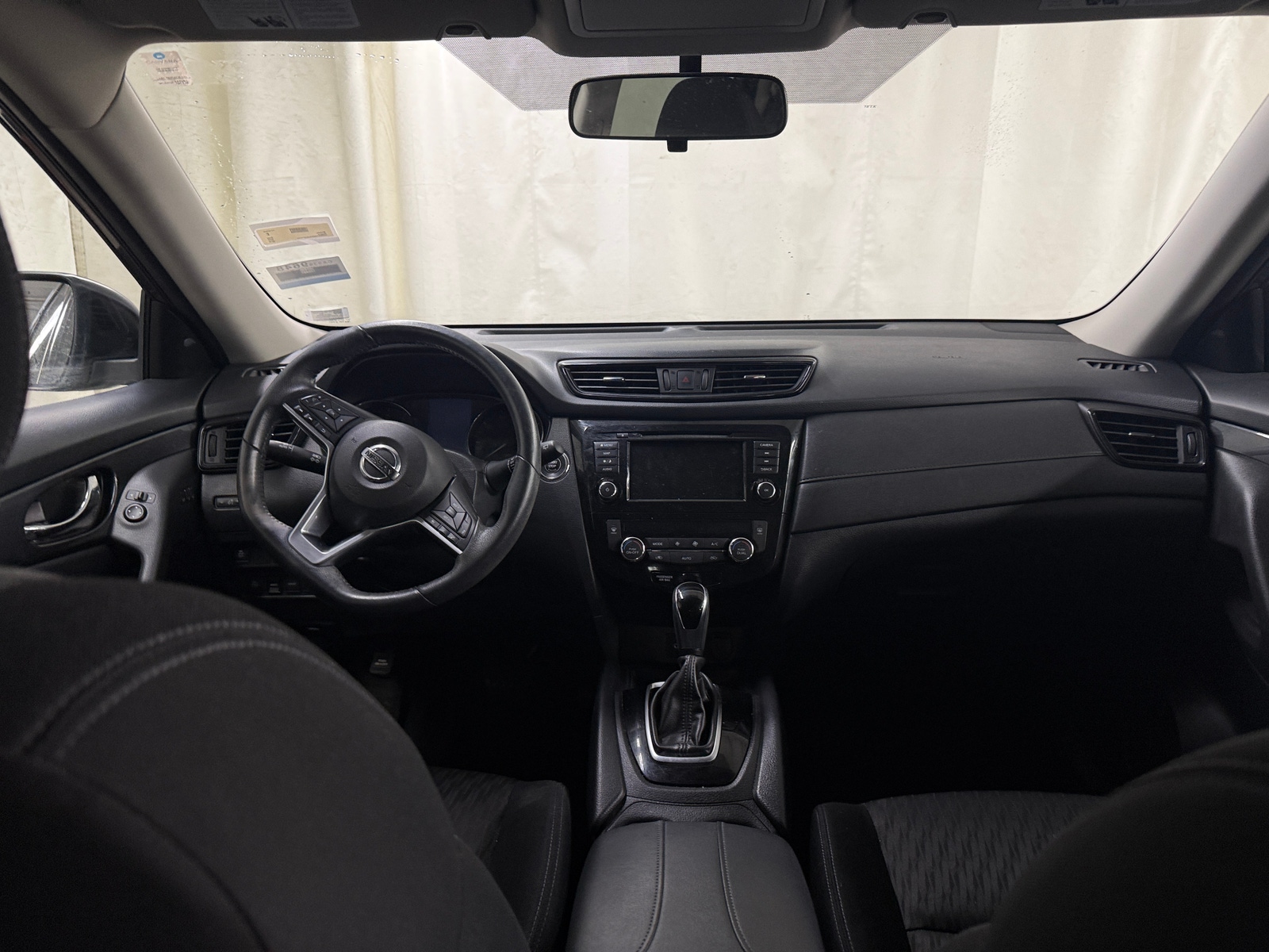 Thumbnail: 2018 Nissan Rogue - 3