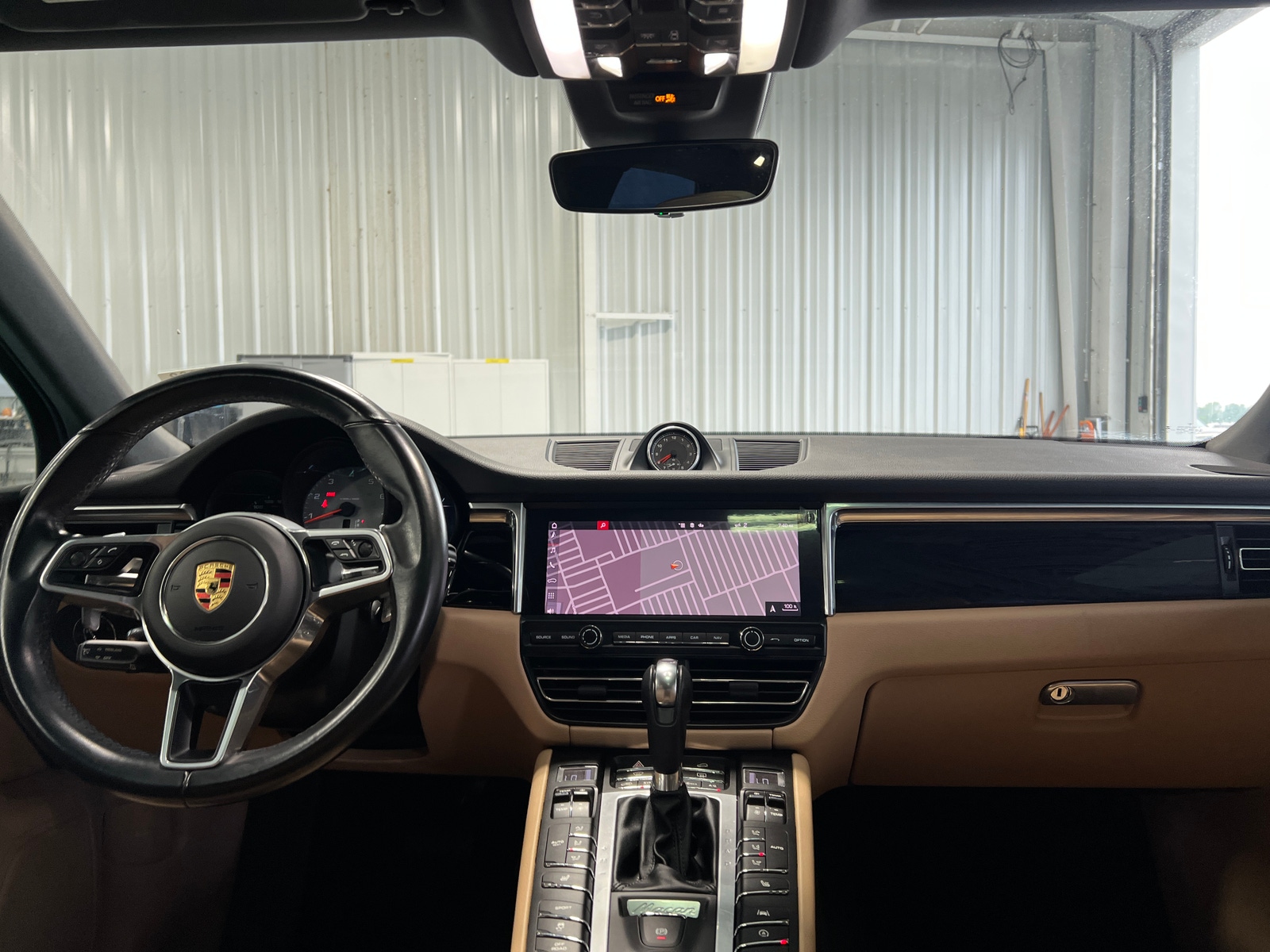 Thumbnail: 2021 Porsche Macan - 3