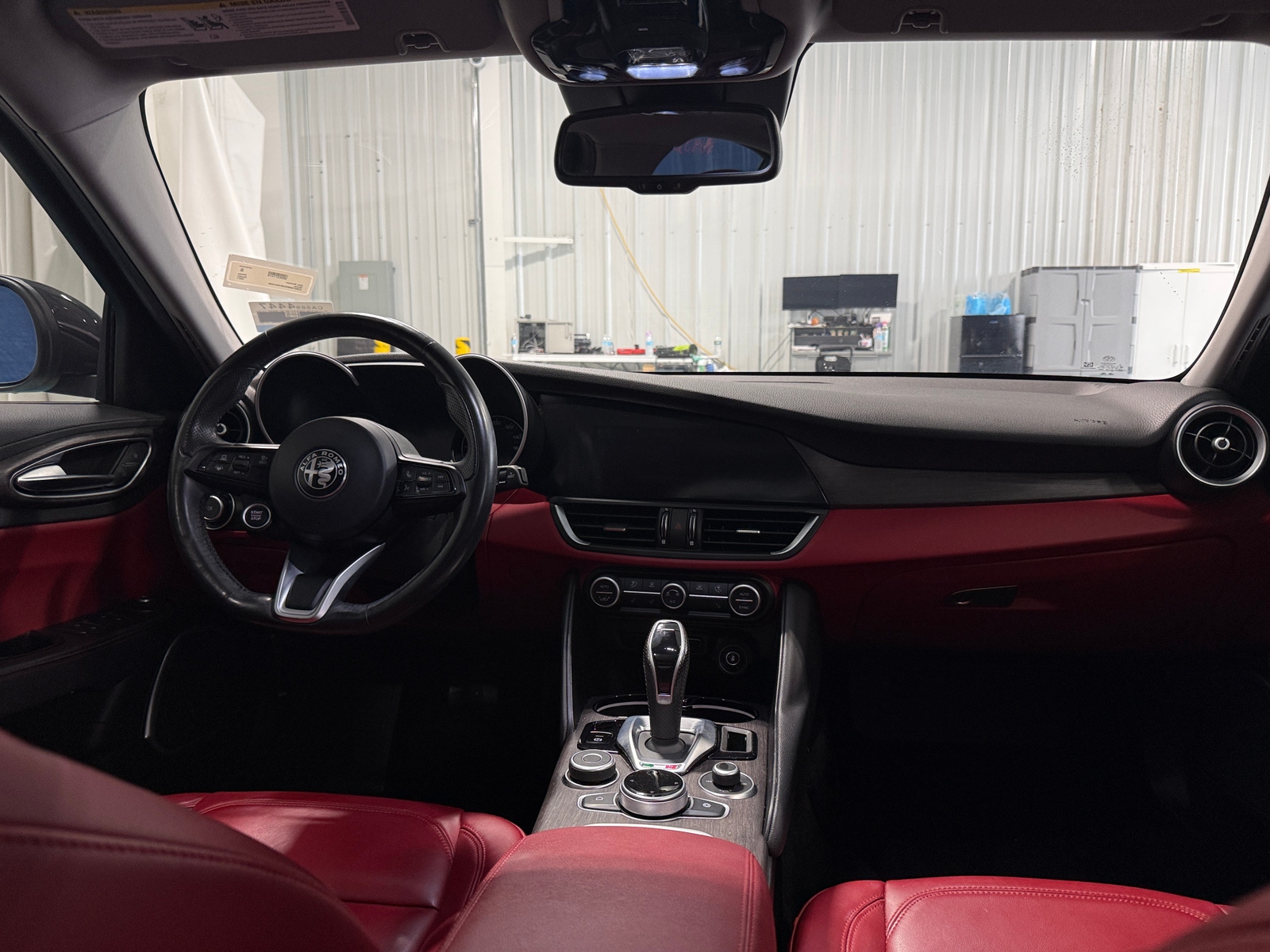 Thumbnail: 2021 Alfa Romeo Giulia - 2