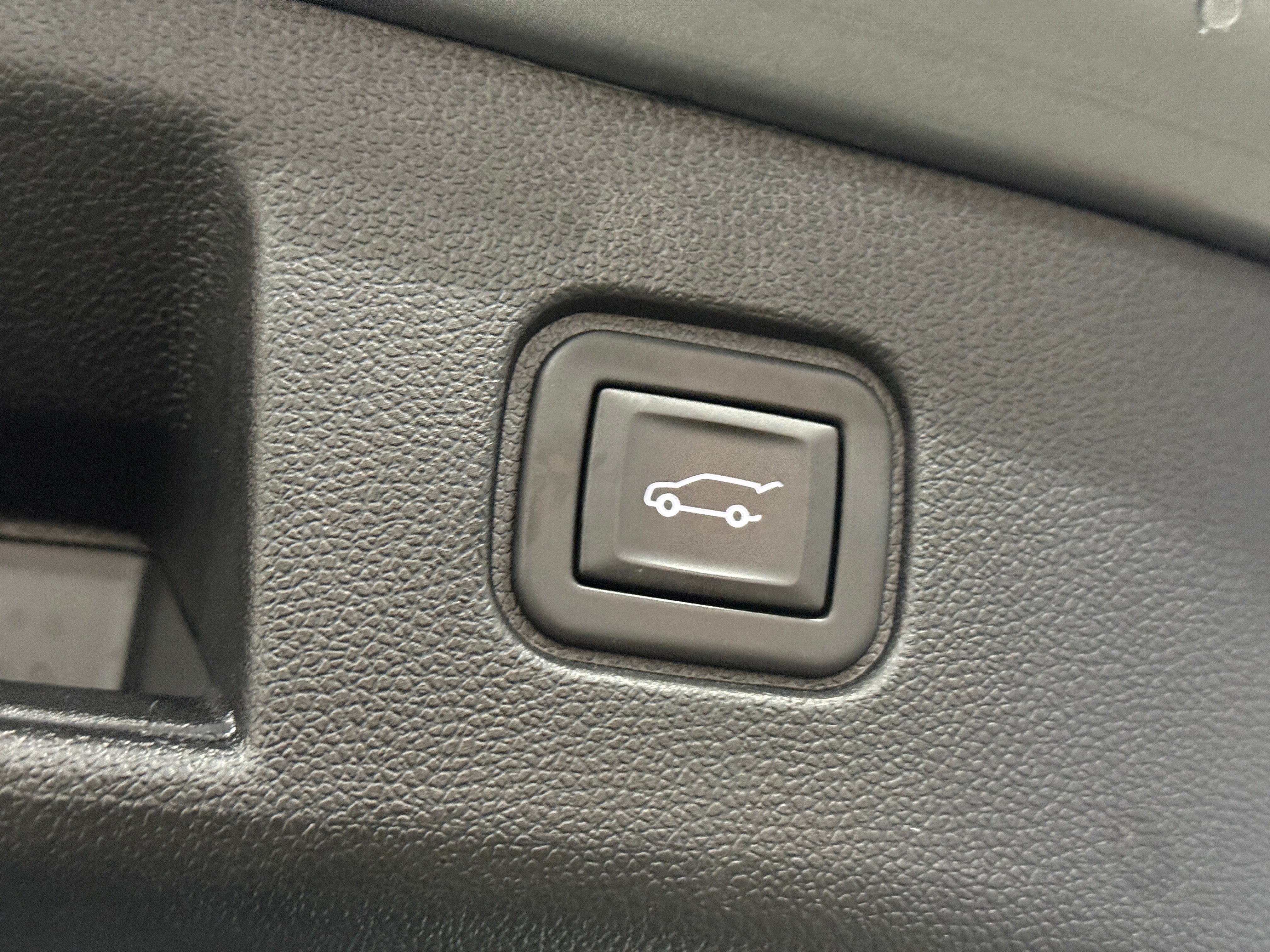 Used 2024 Chevrolet Blazer EV LT with VIN 3GNKDBRJ6RS179615 for sale in Oak Creek, WI