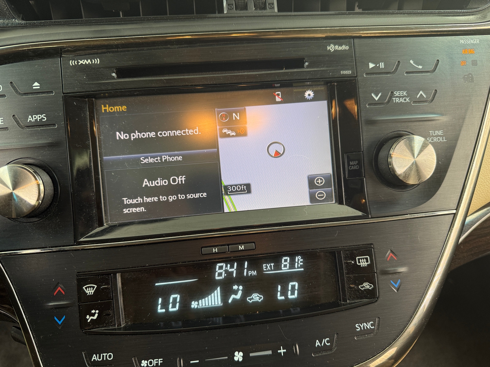 Thumbnail: 2015 Toyota Avalon - 3