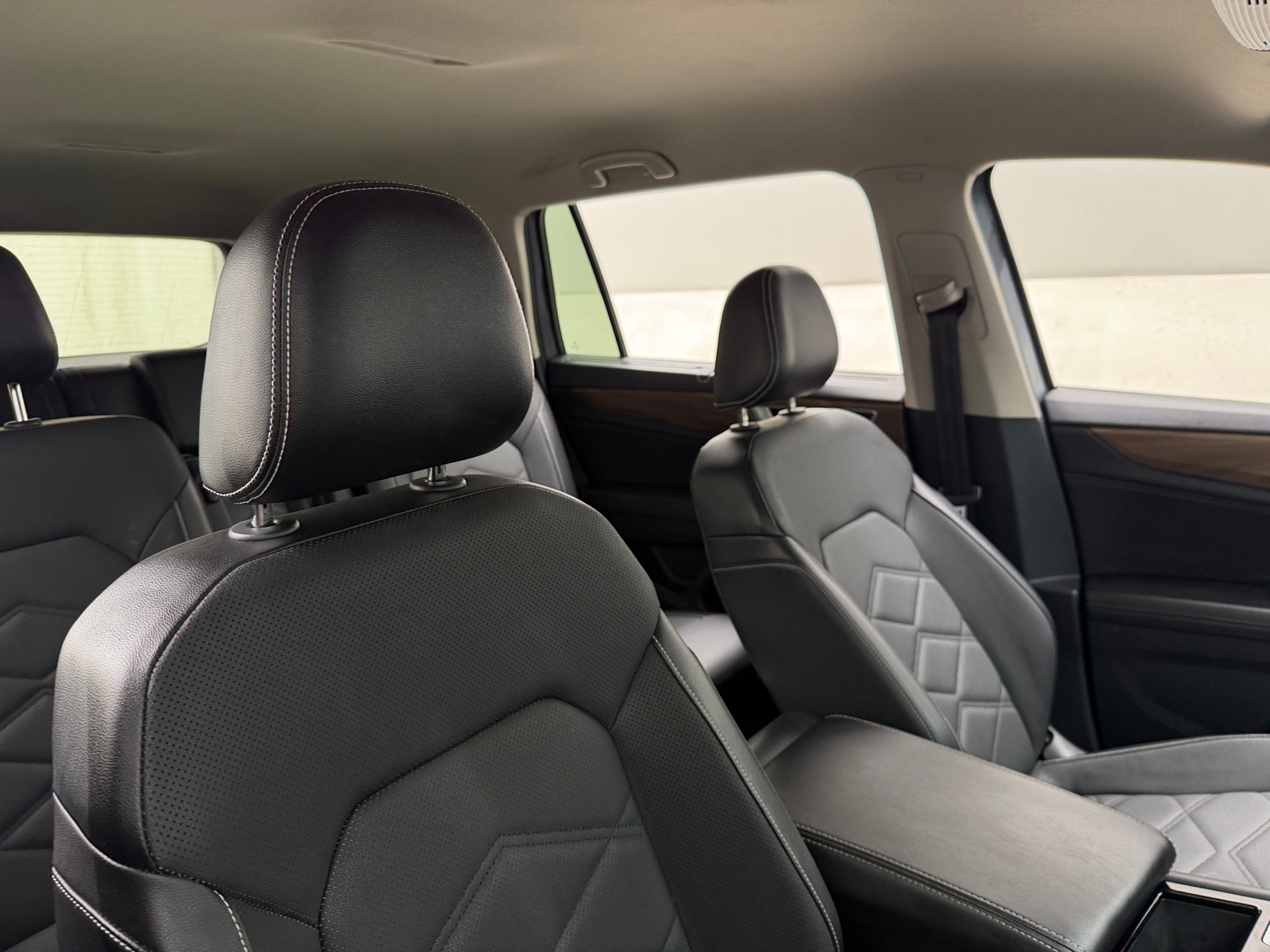 Thumbnail: 2024 Volkswagen Atlas - 2