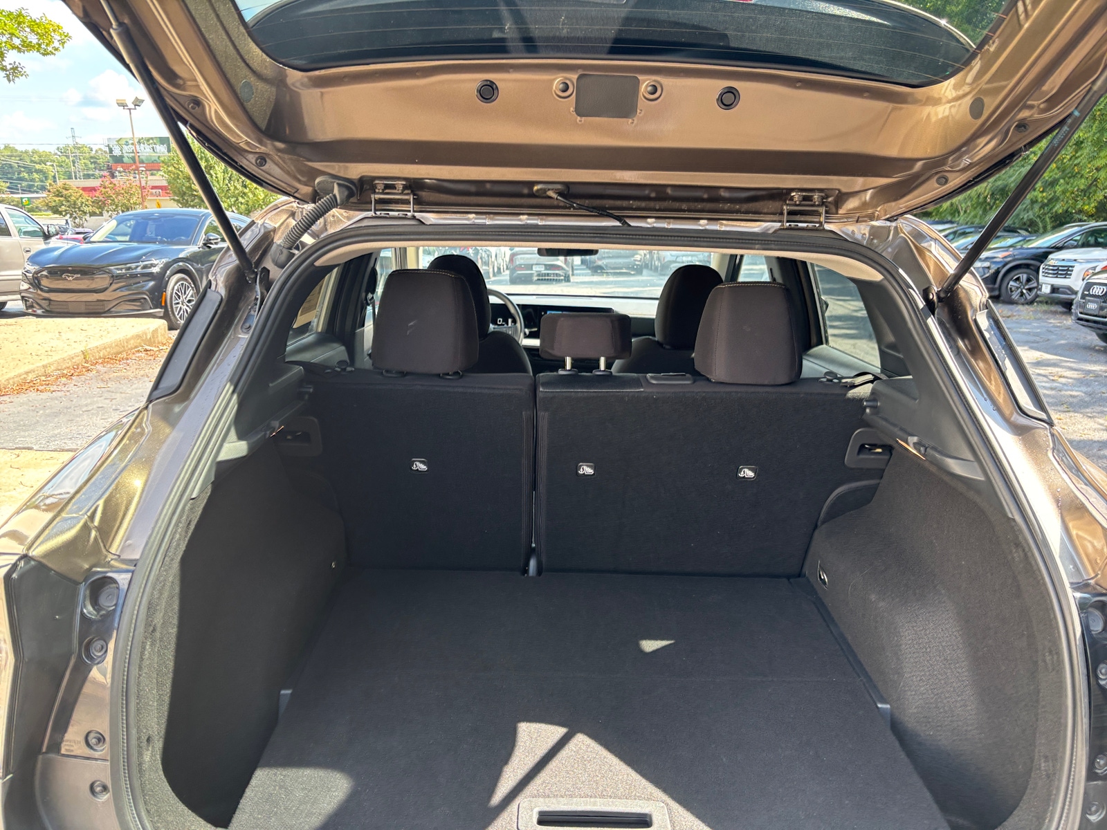 Thumbnail: 2026 Nissan Kicks - 4