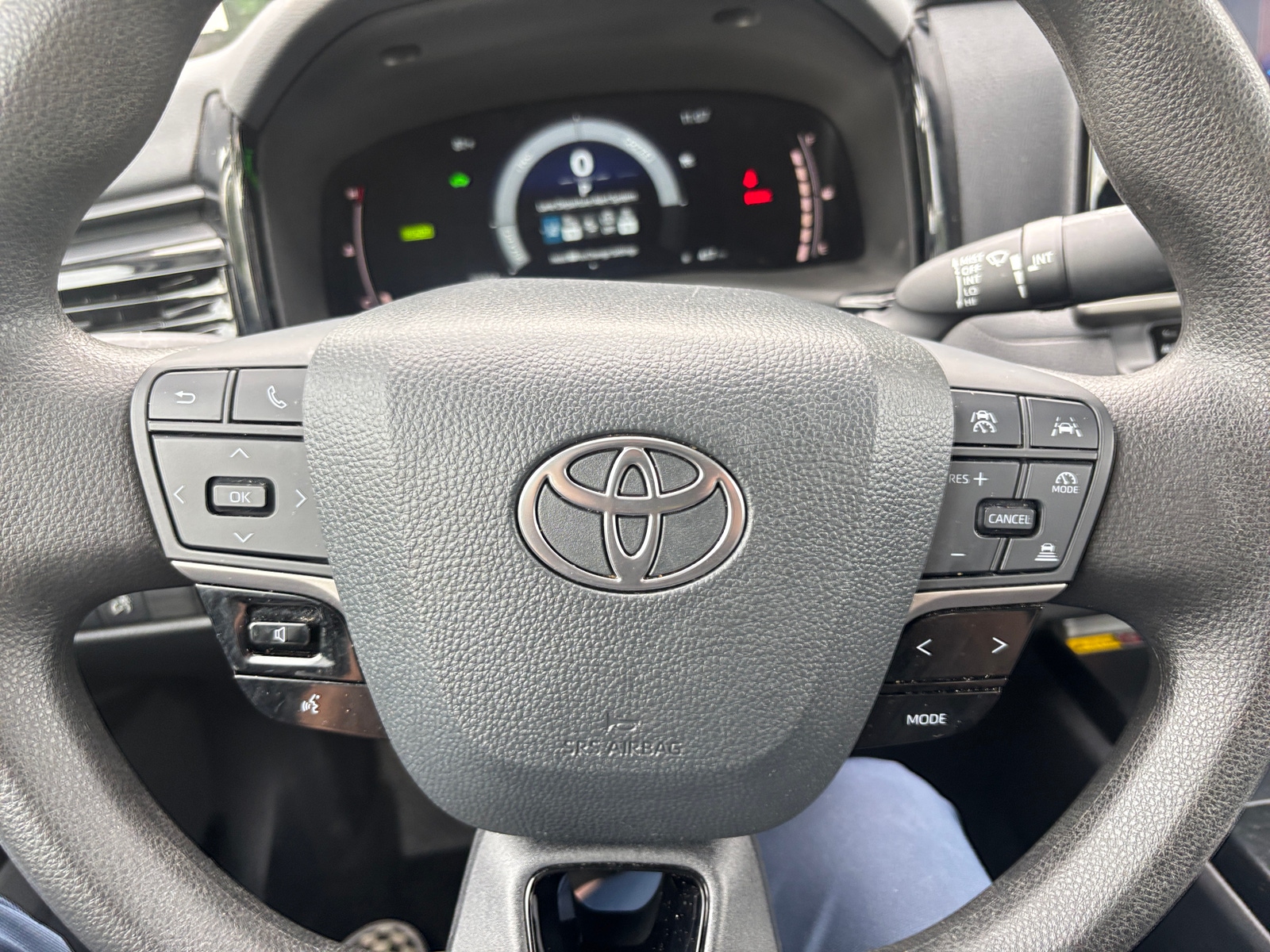 Thumbnail: 2025 Toyota Camry - 4
