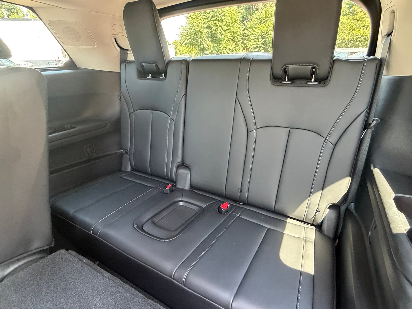 Thumbnail: 2026 INFINITI QX60 - 6