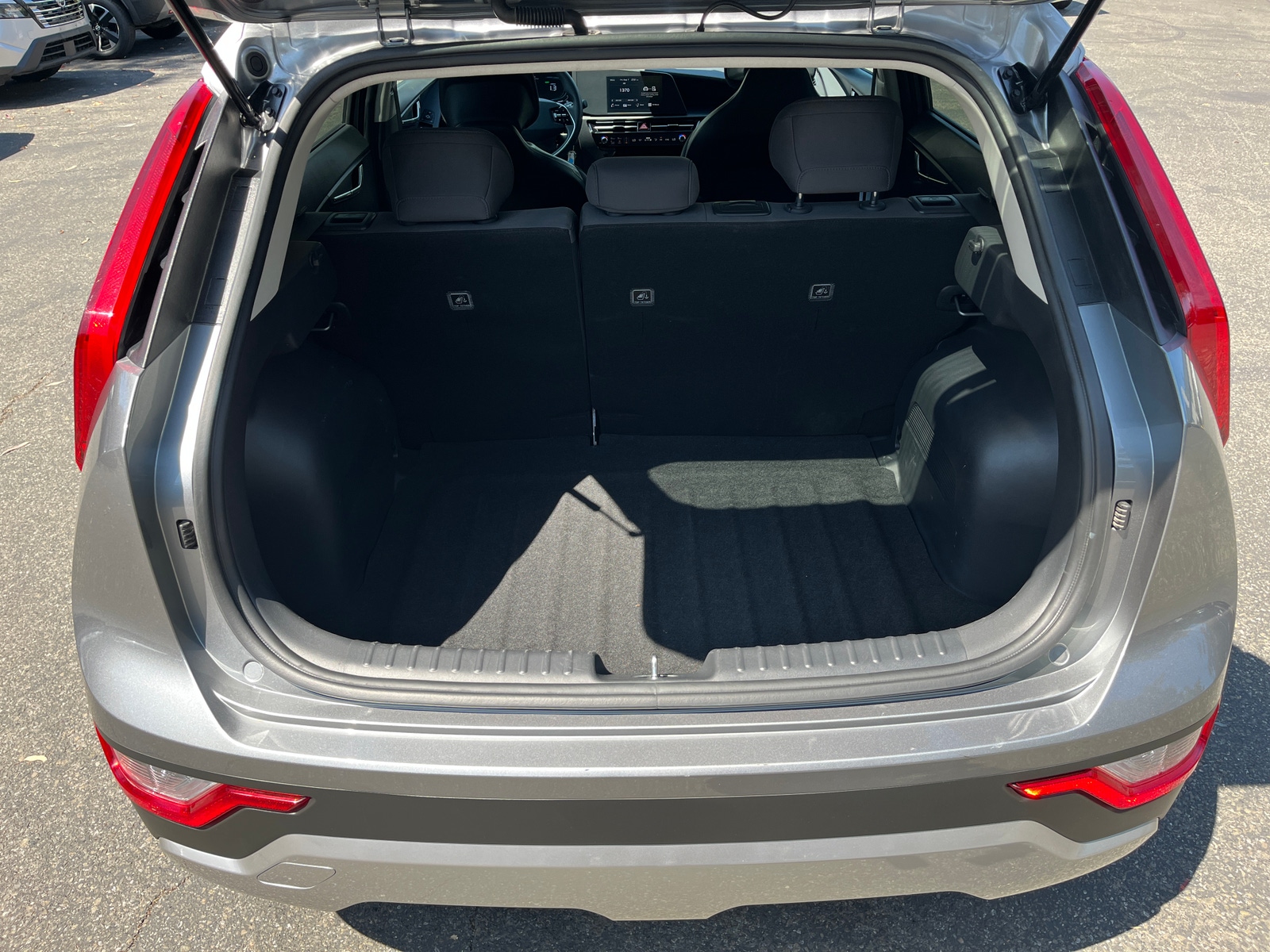 Thumbnail: 2026 Kia Niro - 6