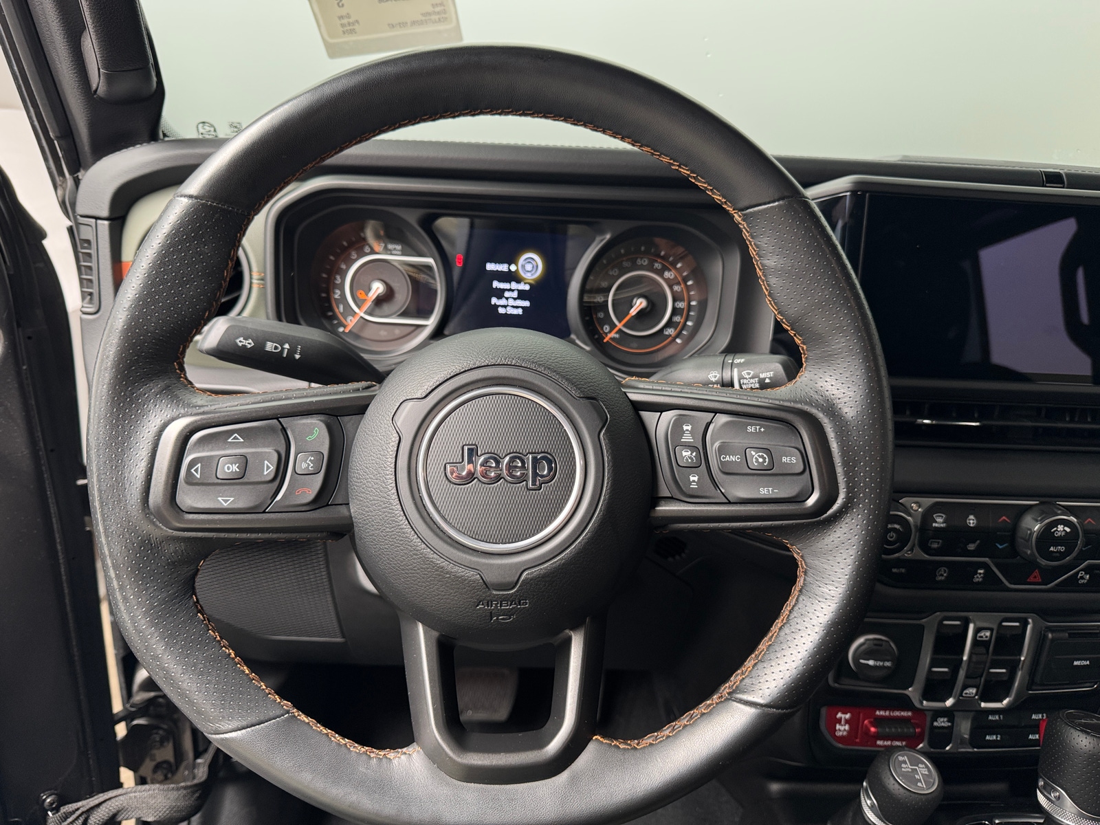 Thumbnail: 2024 Jeep Gladiator - 4
