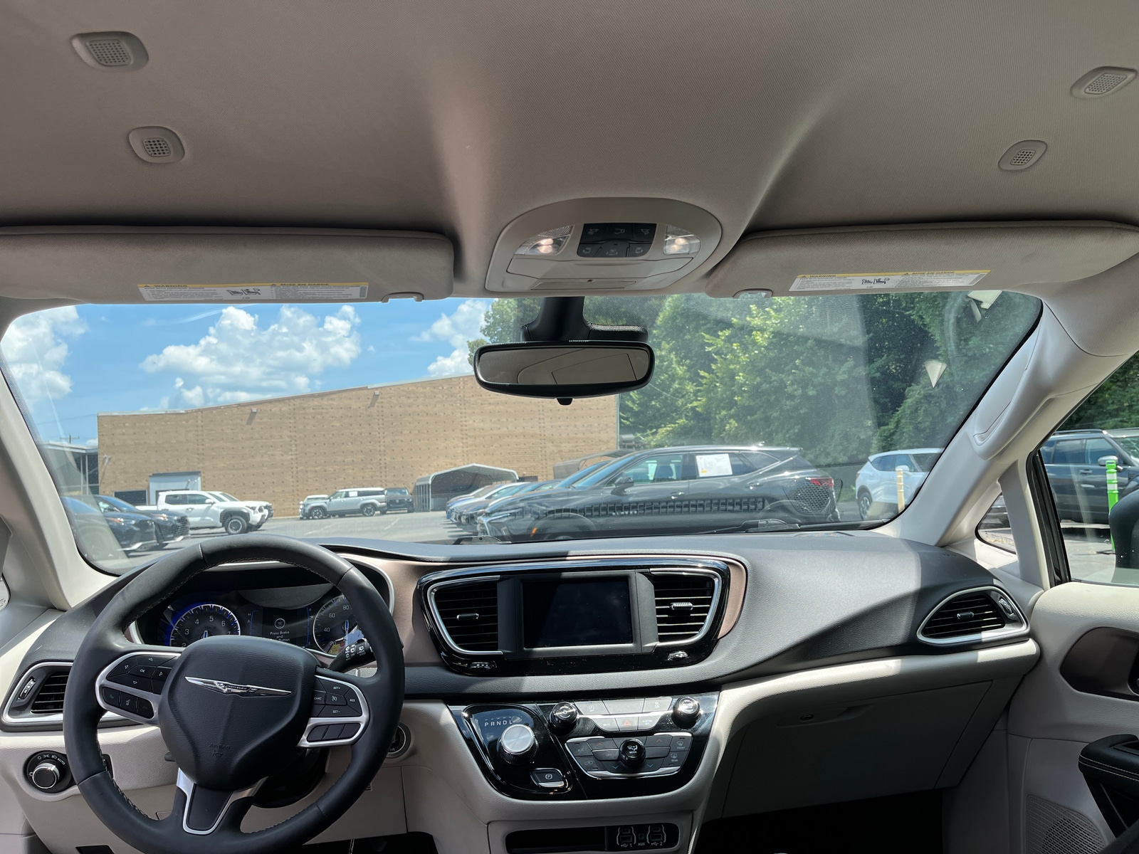 Thumbnail: 2024 Chrysler Voyager - 3