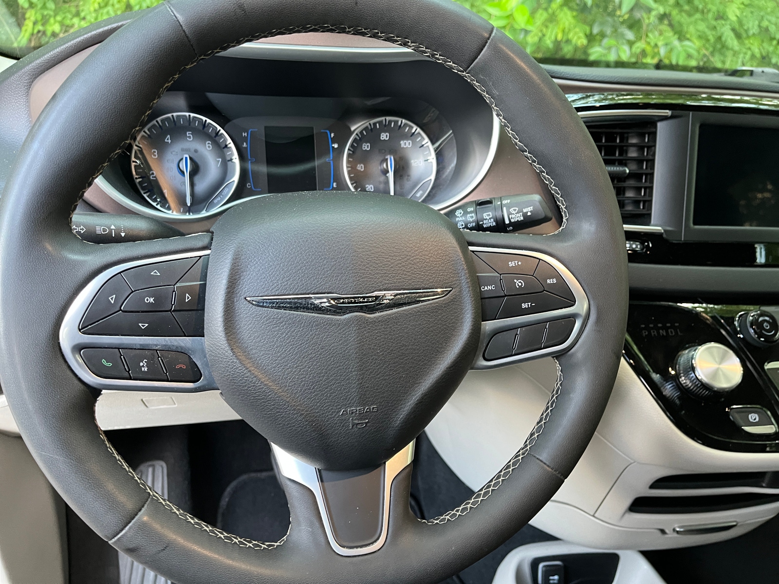 Thumbnail: 2024 Chrysler Voyager - 5