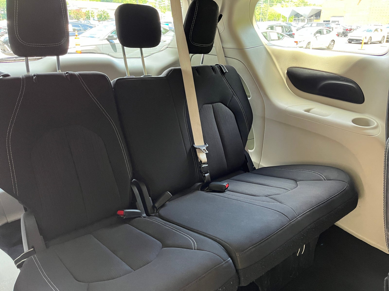 Thumbnail: 2024 Chrysler Voyager - 6