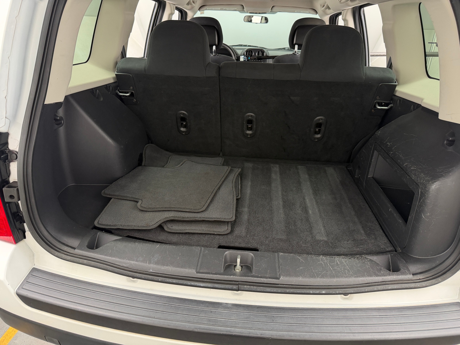 Thumbnail: 2014 Jeep Patriot - 7