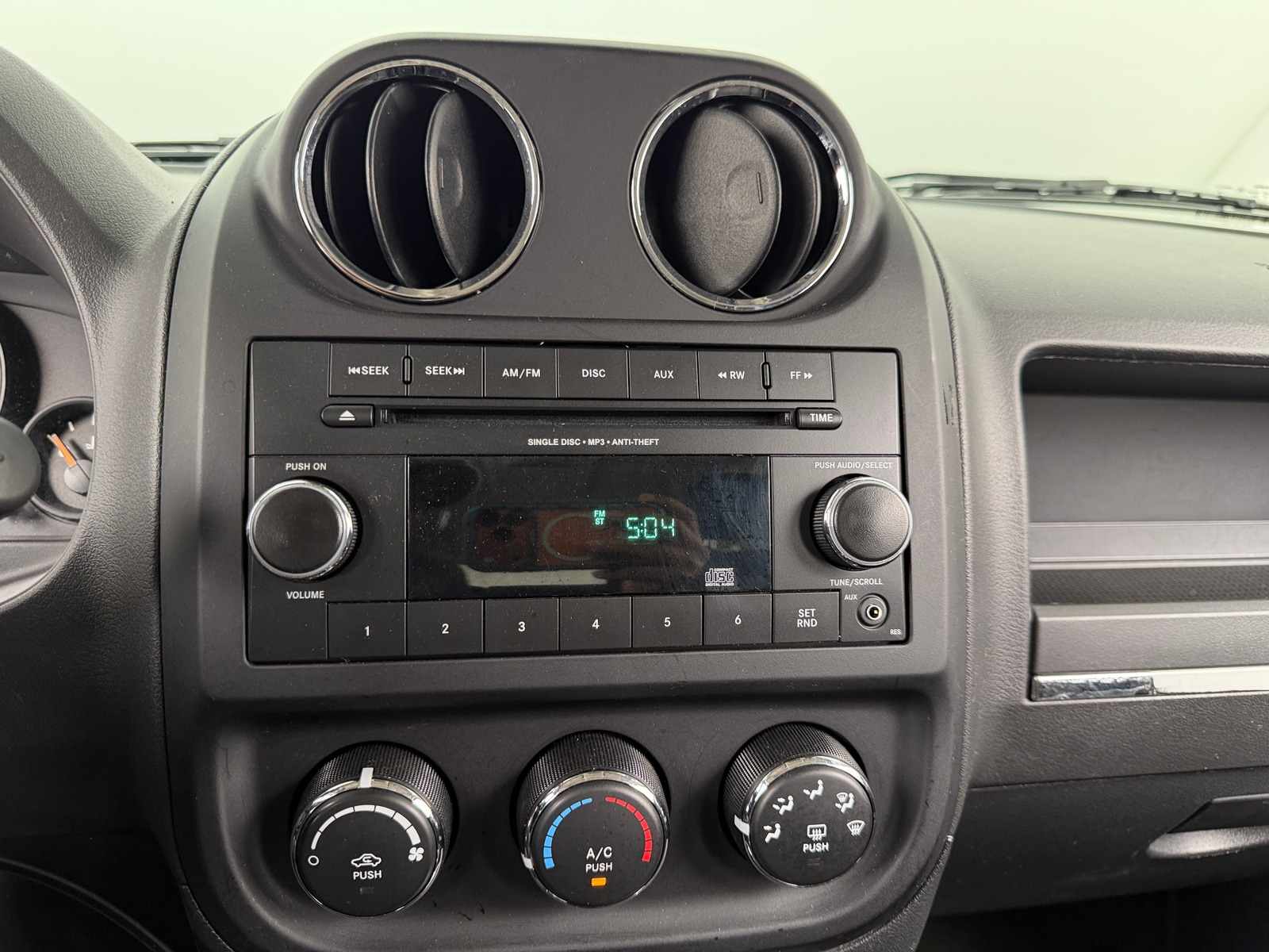 Thumbnail: 2014 Jeep Patriot - 4