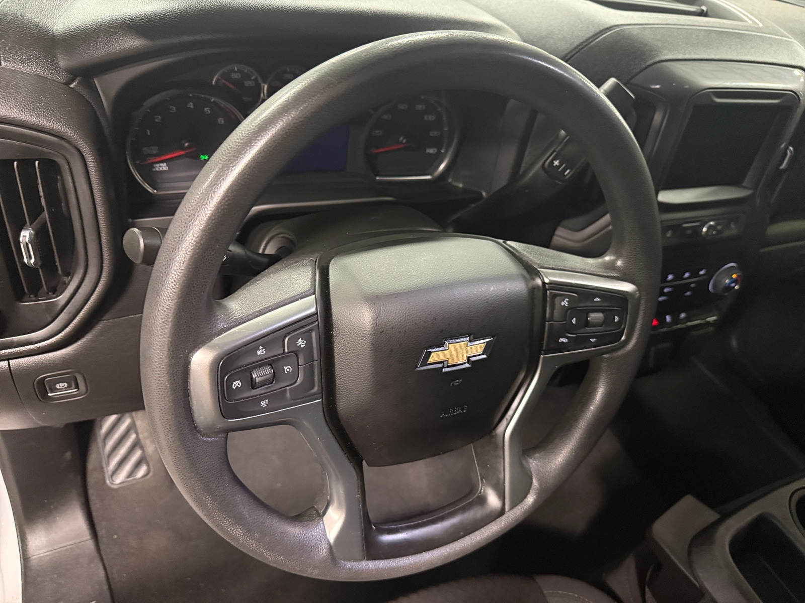 Thumbnail: 2022 Chevrolet Silverado 1500 - 5