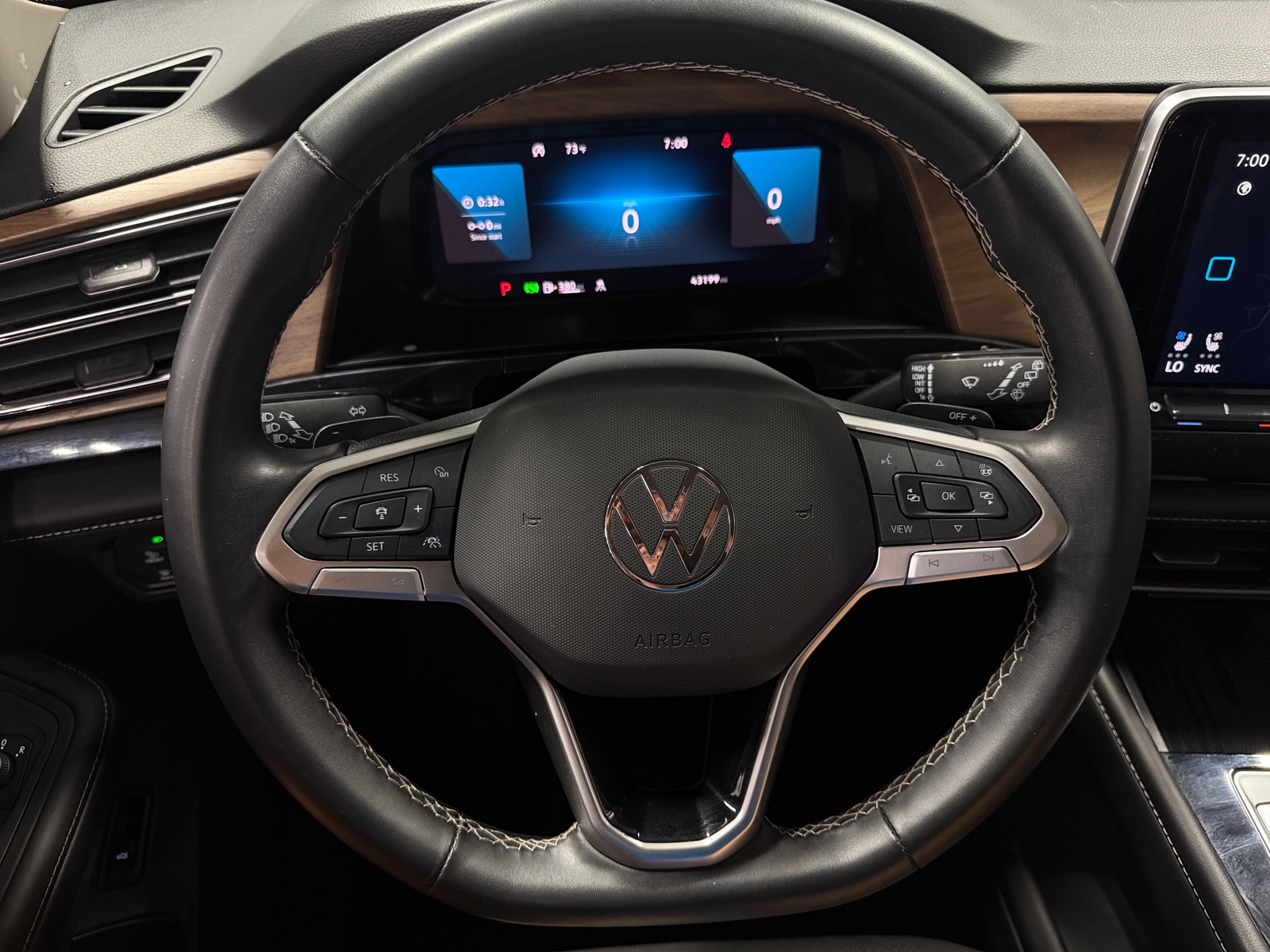 Thumbnail: 2025 Volkswagen Atlas - 4
