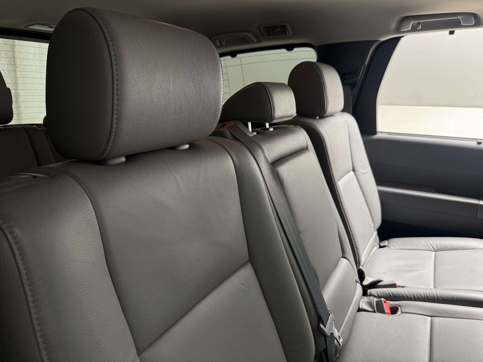 Thumbnail: 2016 Toyota Sequoia - 5