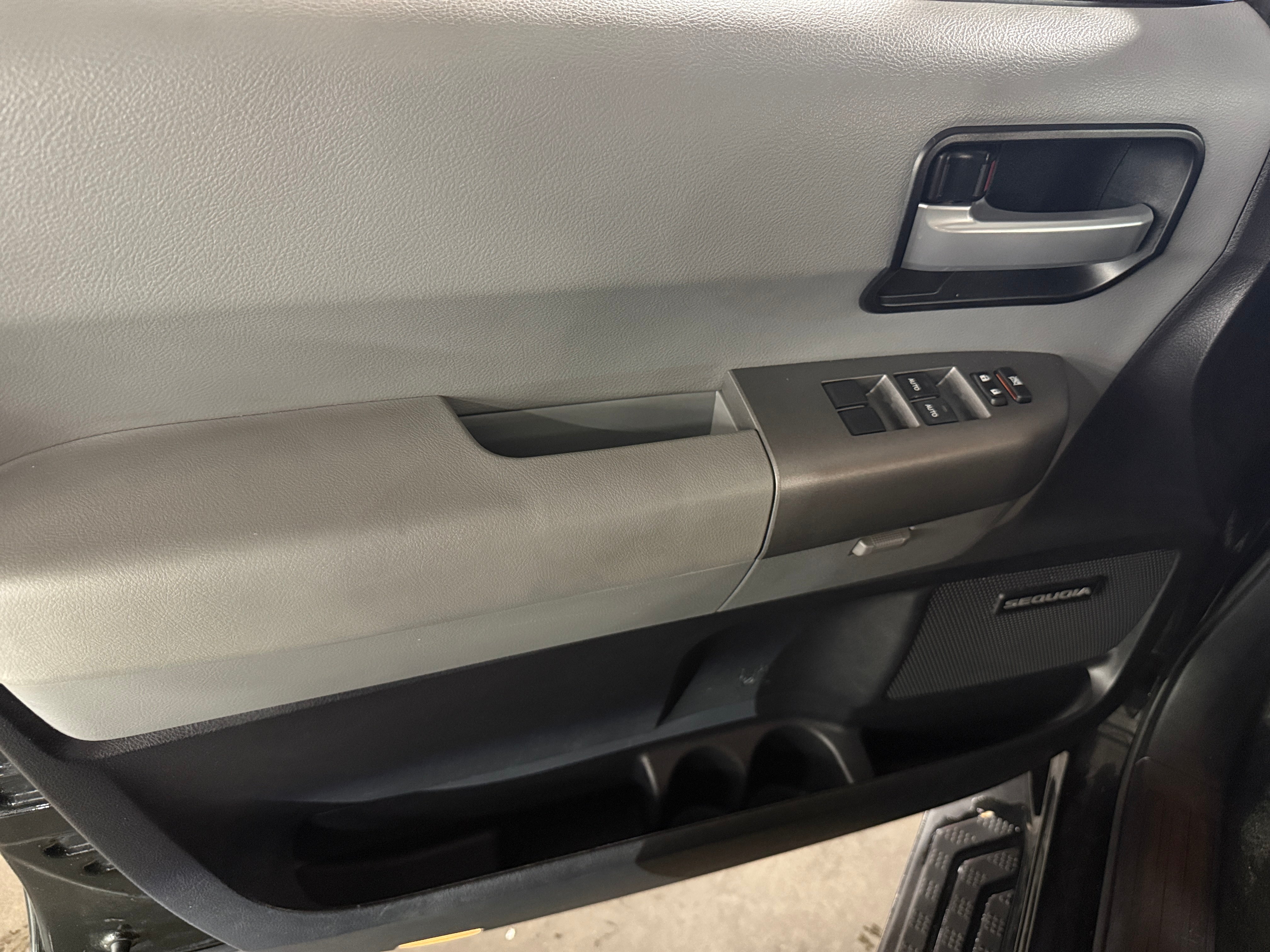 2016 Toyota Sequoia