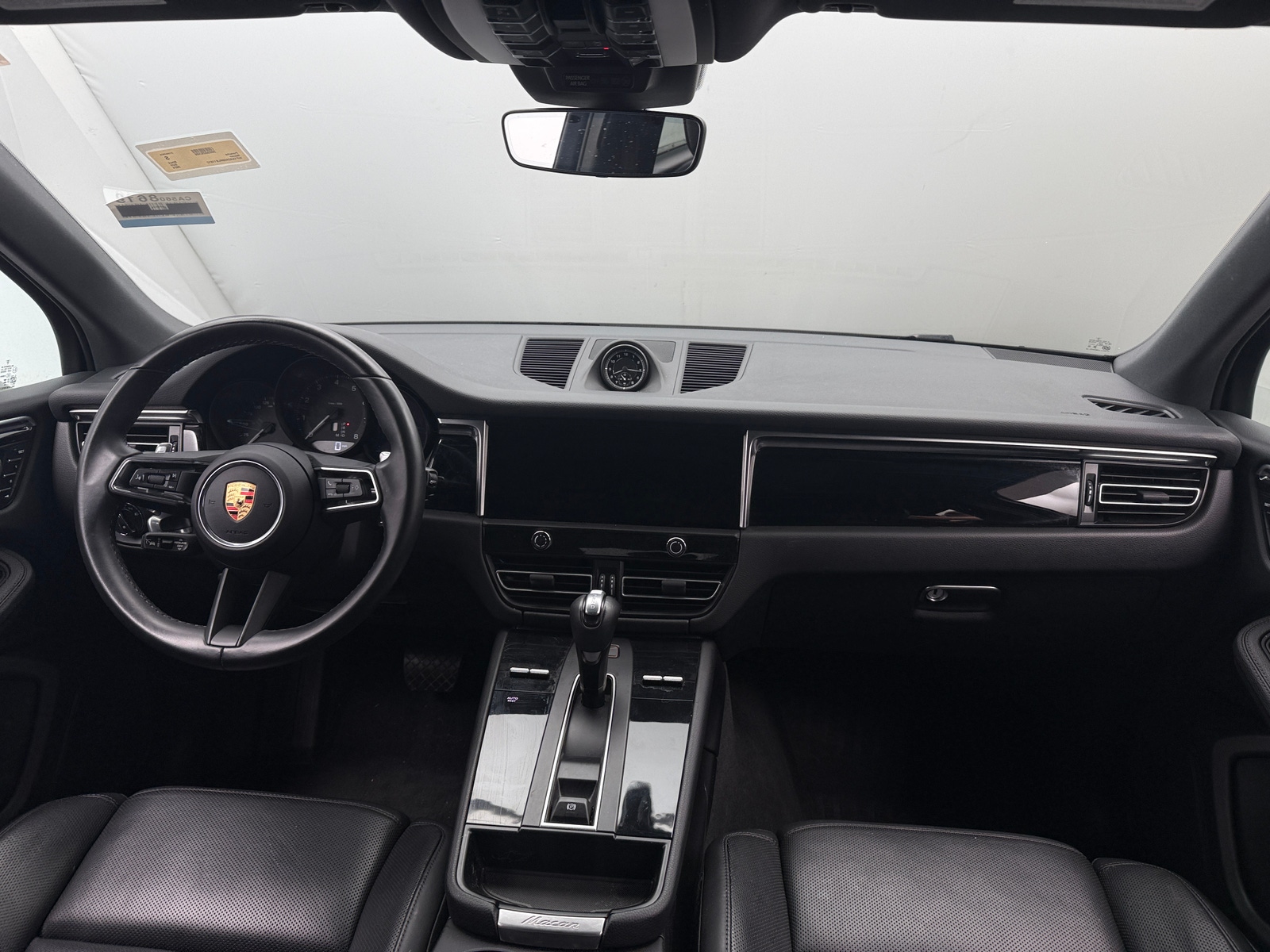 Thumbnail: 2024 Porsche Macan - 2